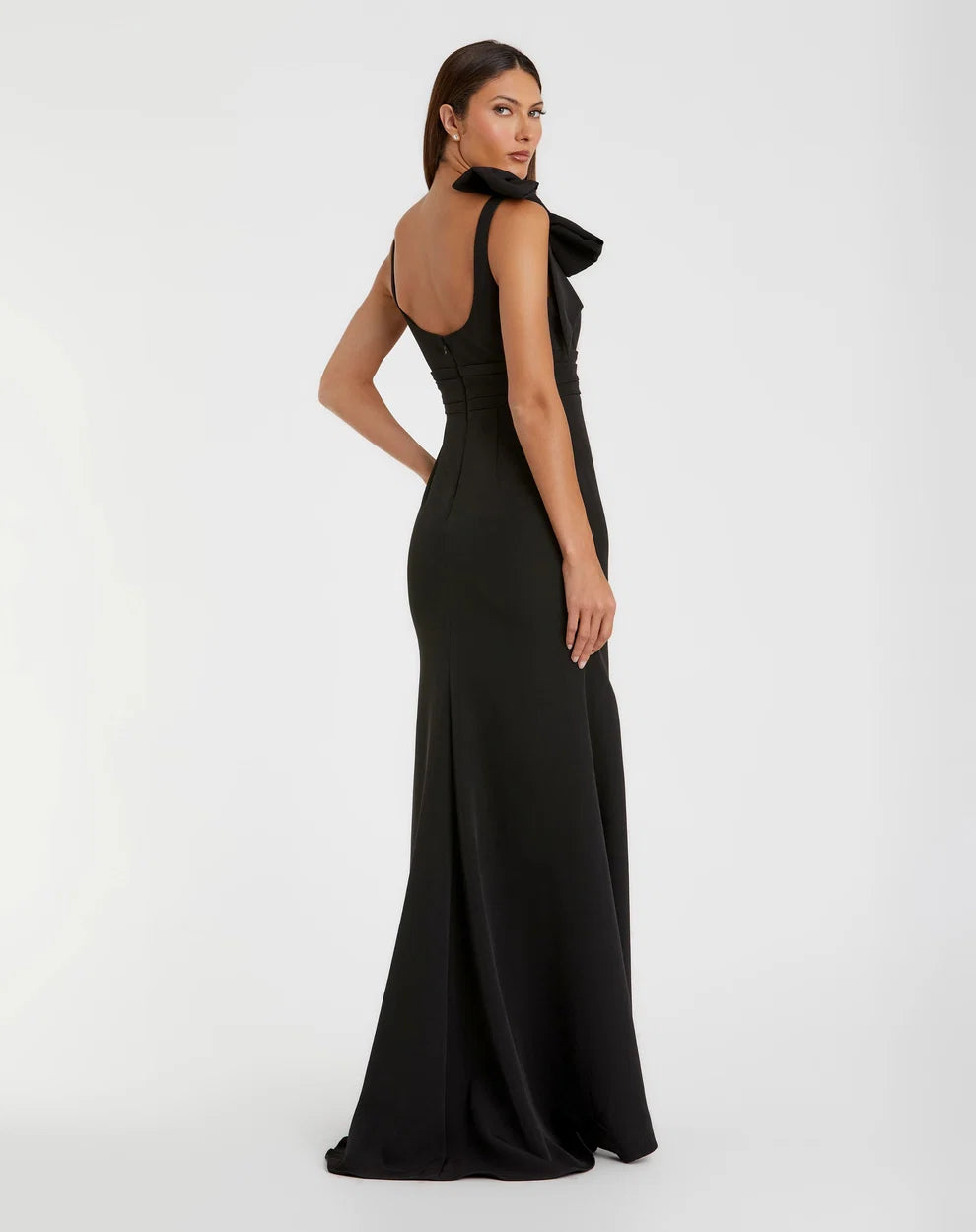Black Scoop Neck Floor-Length Crepe Formal Bow Dress Mac Duggal 9949964P