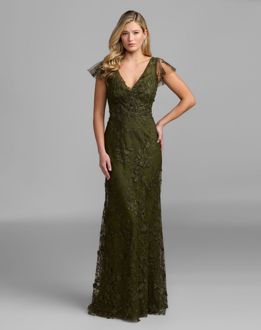 V-Neck Floor-Length Lace Evening Mermaid Mac Duggal 9968192P