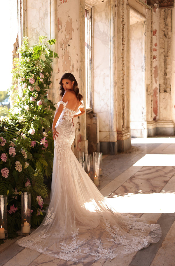 Amarra 44023 Fitted Bridal Gown Lace Long Wedding Dress