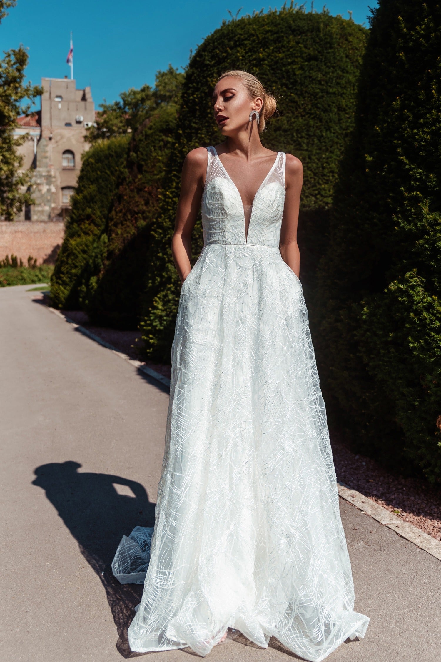V-Neck Floor-Length Tulle Wedding A-Line Gown - Tina Holly TYBB003