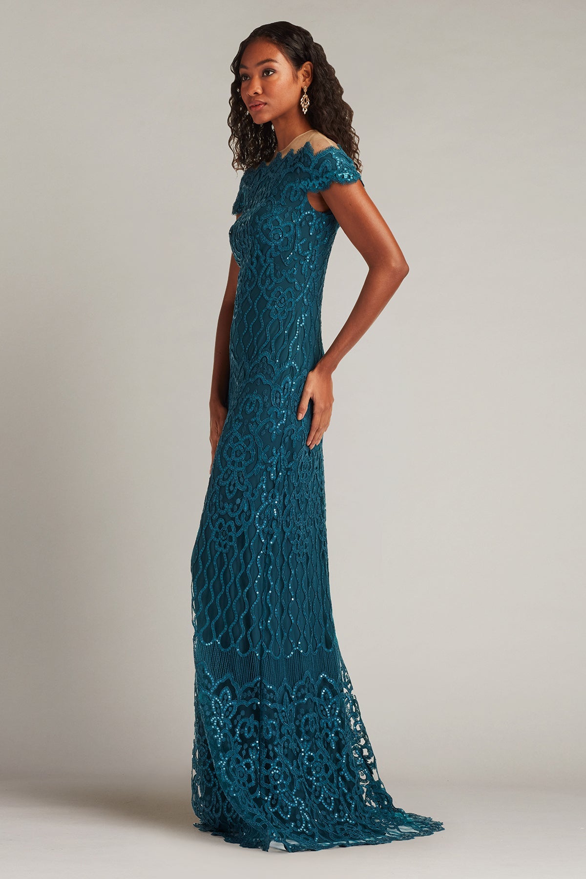 Off-the-Shoulder Floor-Length Lace Formal Sheath/Column Tadashi Shoji BJK26008L