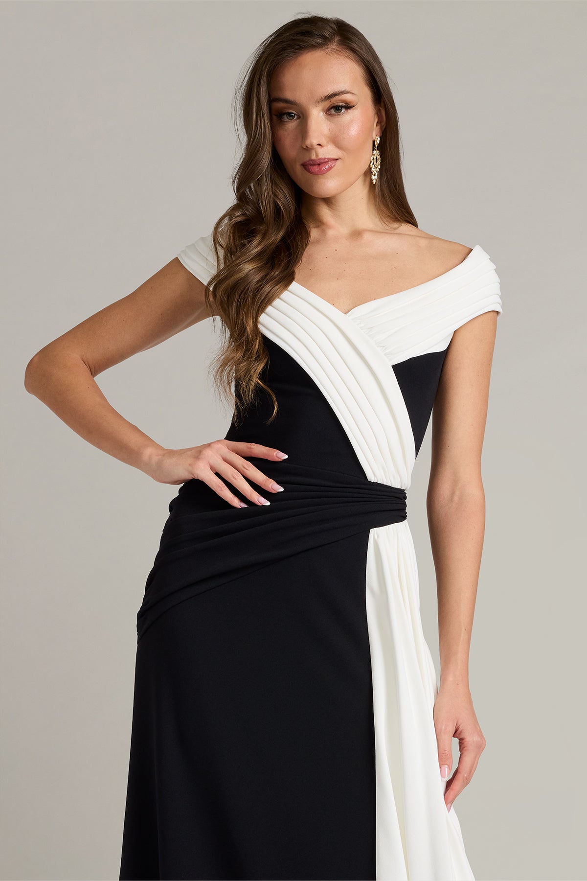 Off-the-Shoulder Floor-Length Jersey Formal A-Line Tadashi Shoji BOS26019L