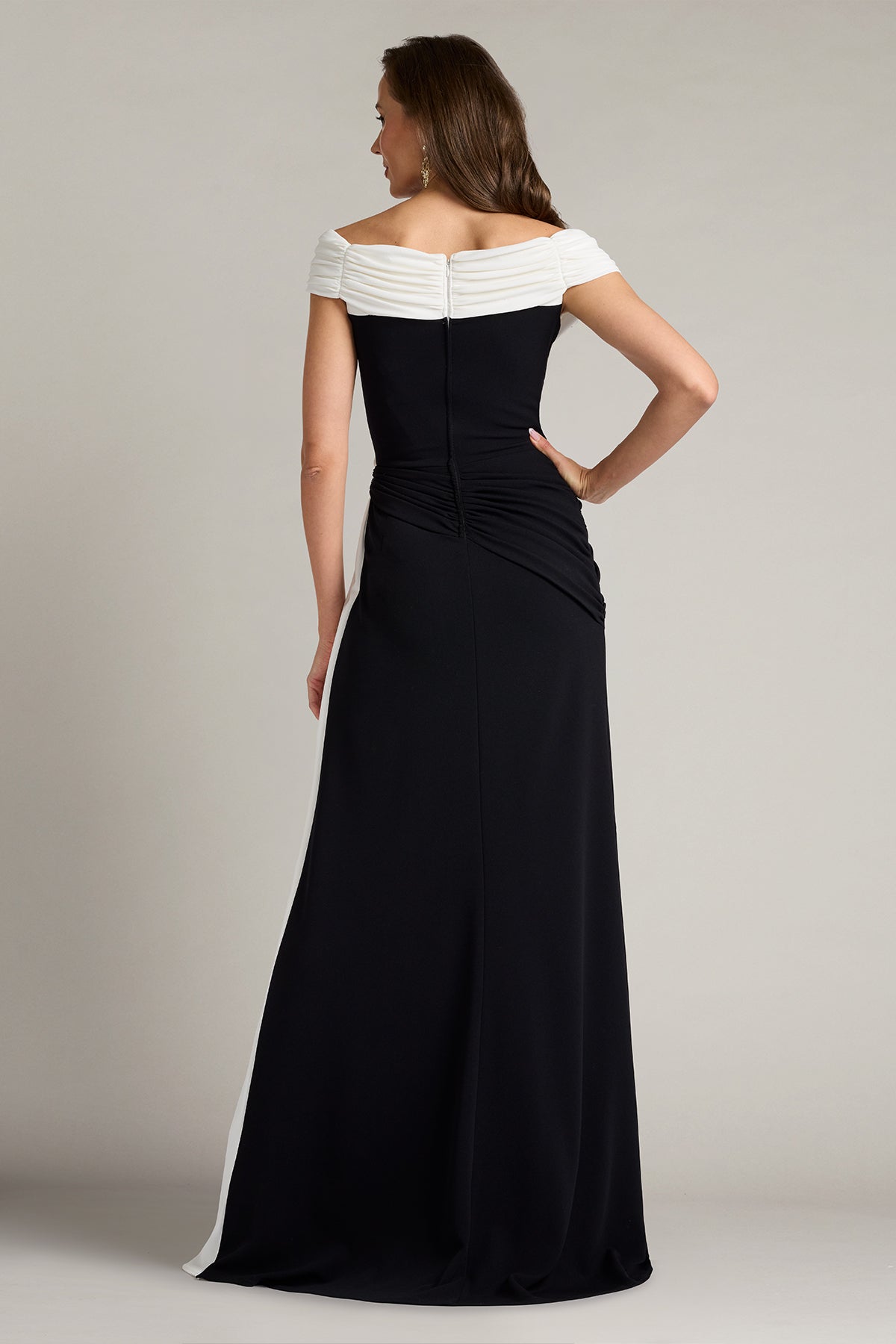Off-the-Shoulder Floor-Length Jersey Formal A-Line Tadashi Shoji BOS26019L