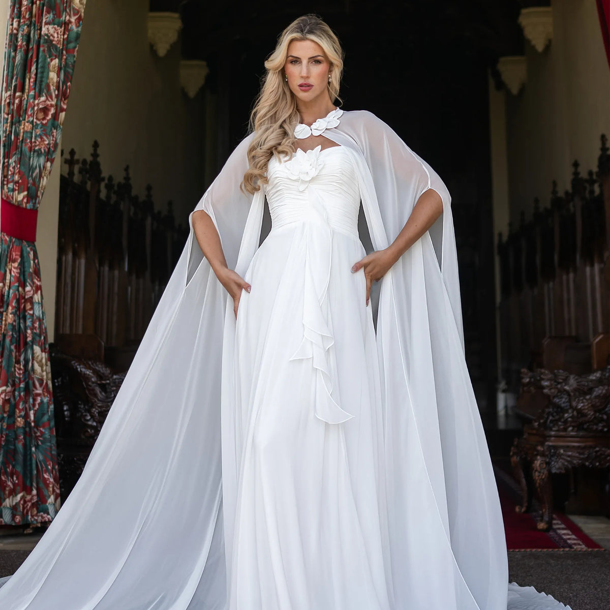 【9号】WITH A WHITE/ARLUIS WEDDINGウェディングボレロ Sweetheart Floor-Length Chiffon Wedding Dress with Cape Train