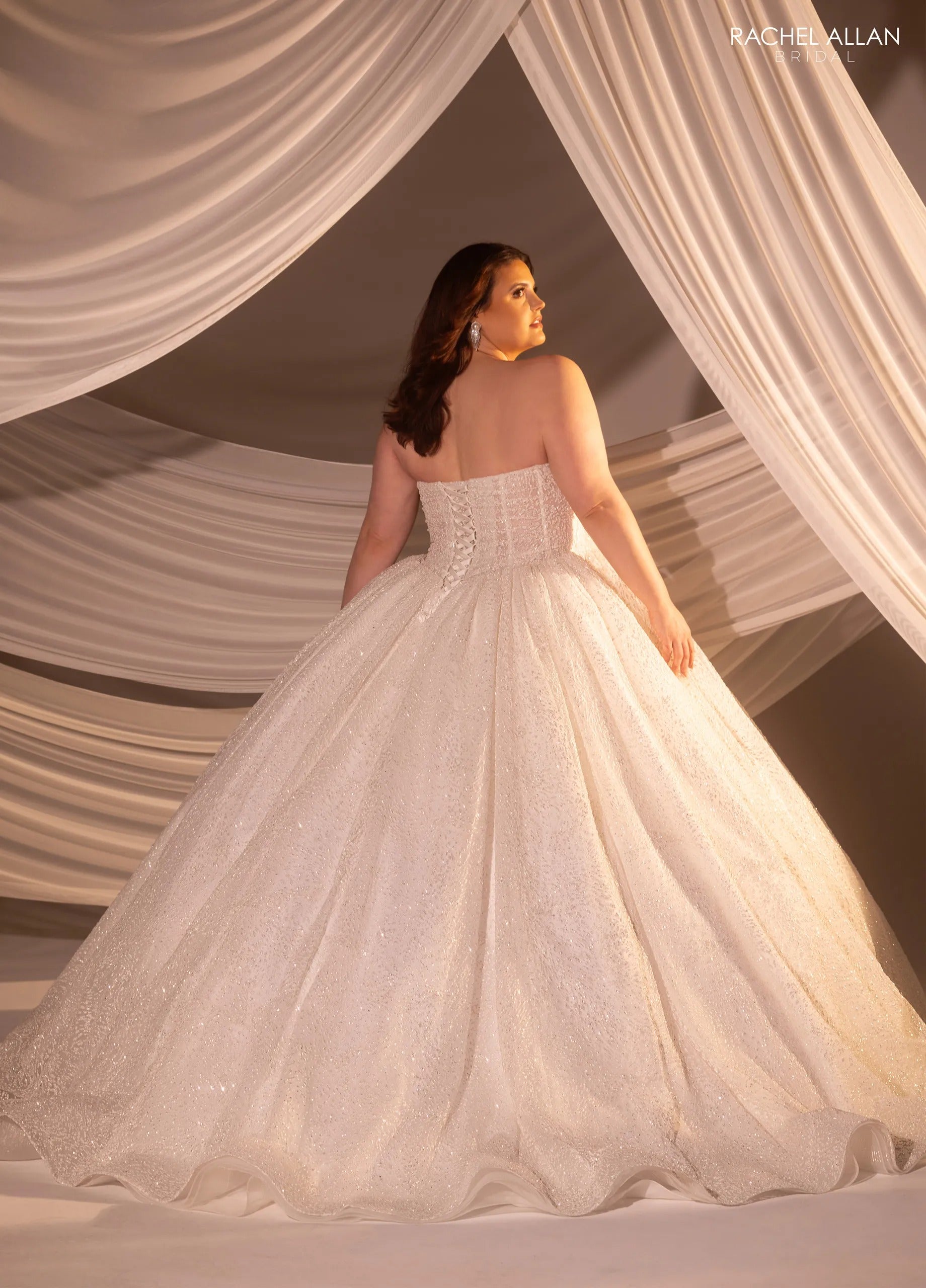 Ivory Nude Sweetheart Floor-Length Tulle Wedding Ball Gown with Detachable Puff Sleeves Rachel Allan RB5110