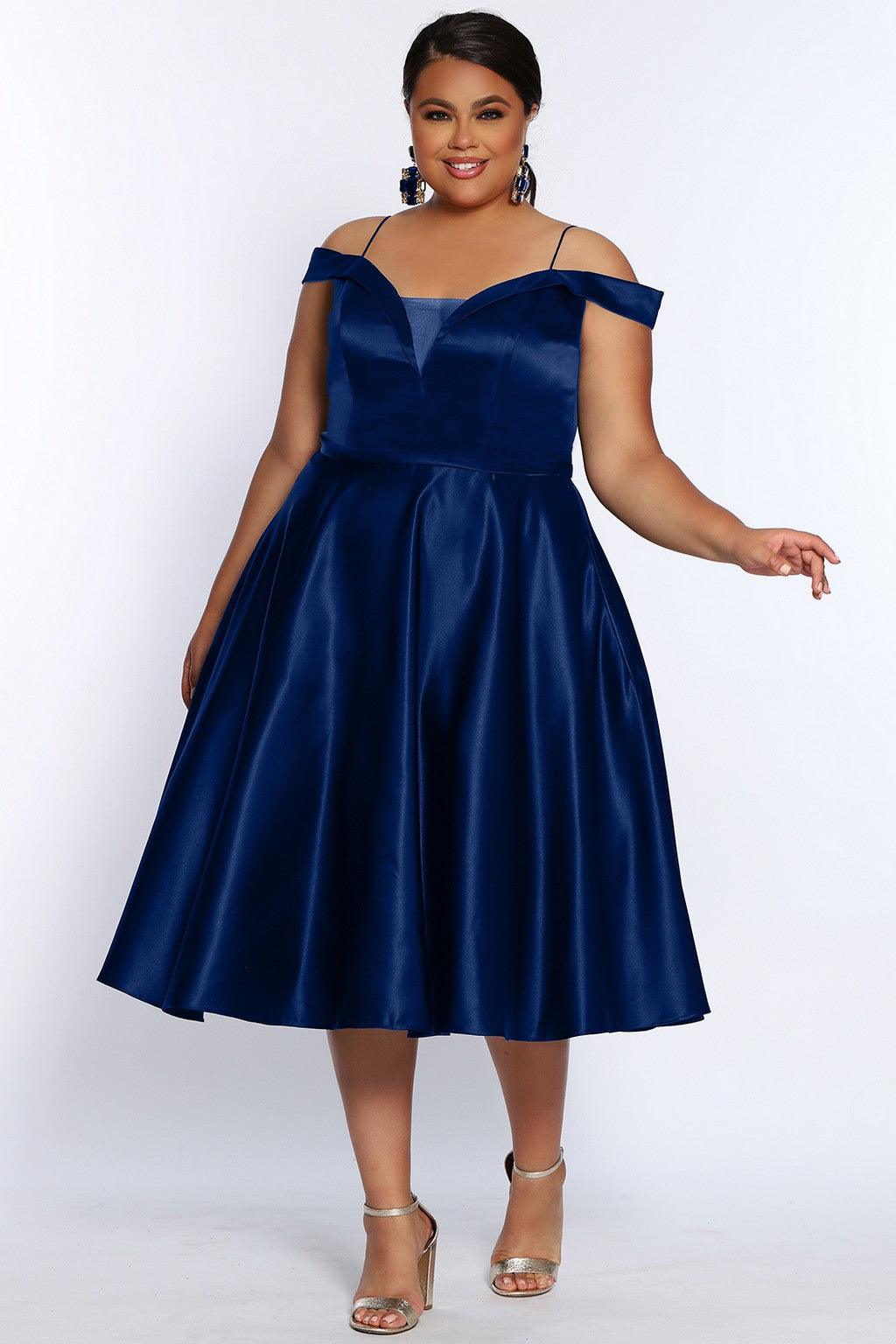 Navy blue cocktail online dress plus size