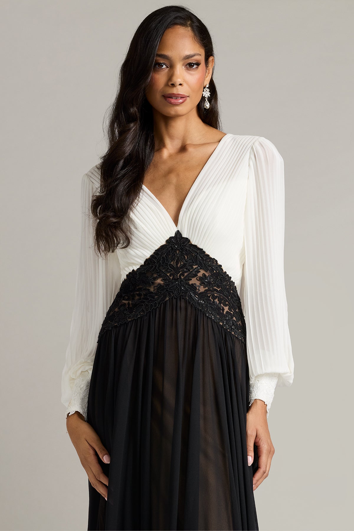 V-Neck Floor-Length Chiffon Formal A-Line Tadashi Shoji CJI26163L
