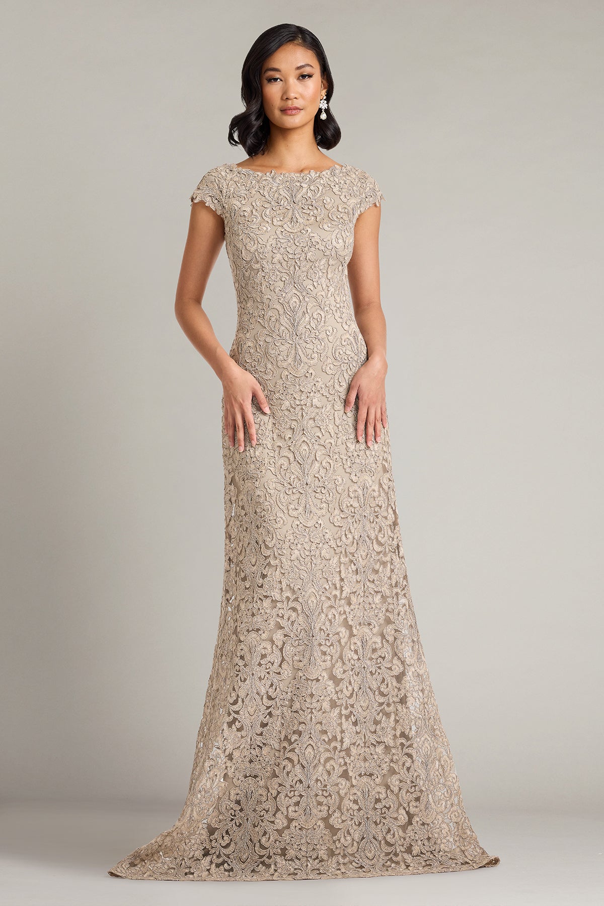 Bateau Floor-Length Lace Formal Sheath/Column Tadashi Shoji CKC90602L