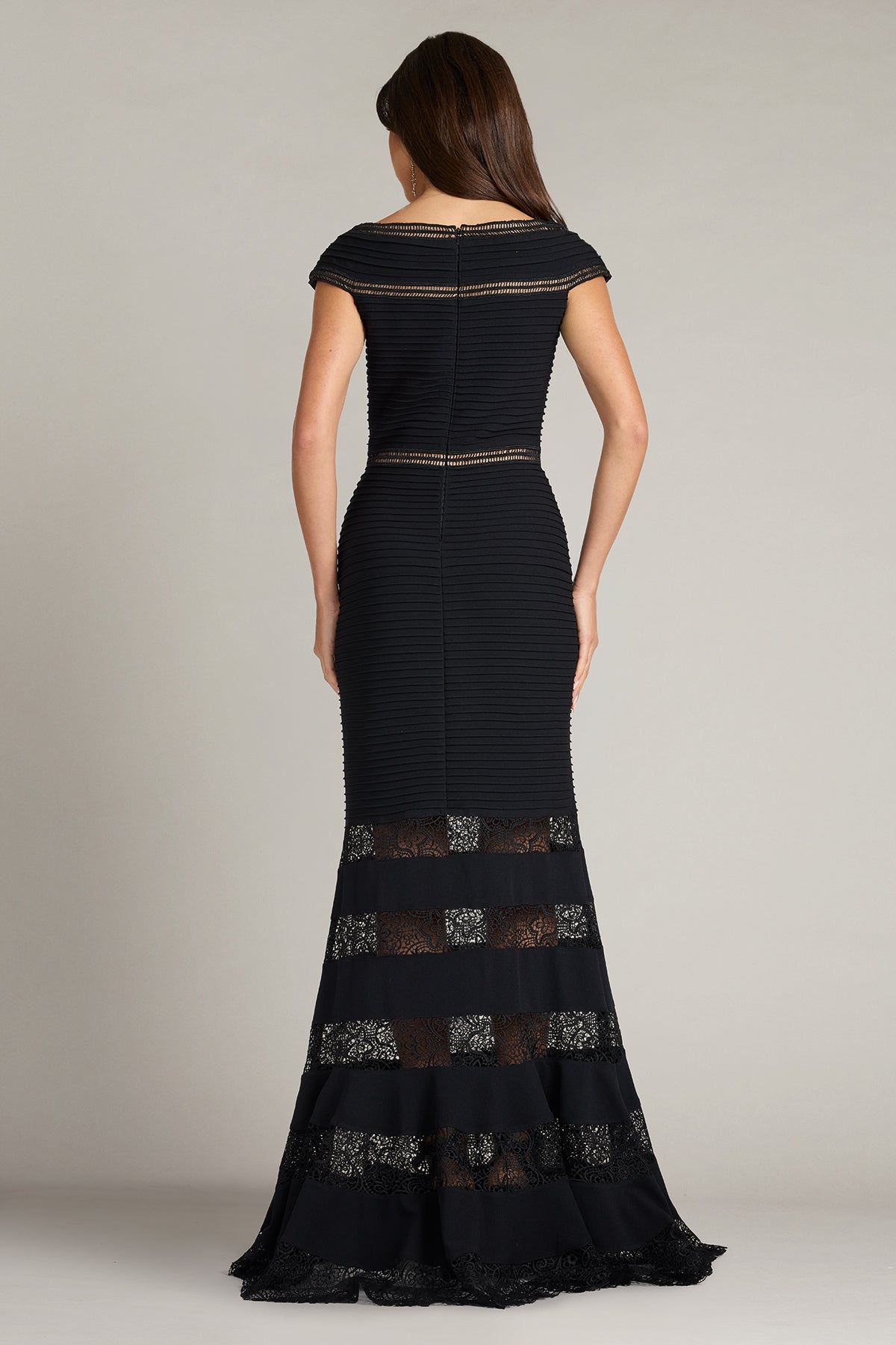 V-Neck Floor-Length Lace Formal Mermaid/Trumpet Tadashi Shoji CKM26370L