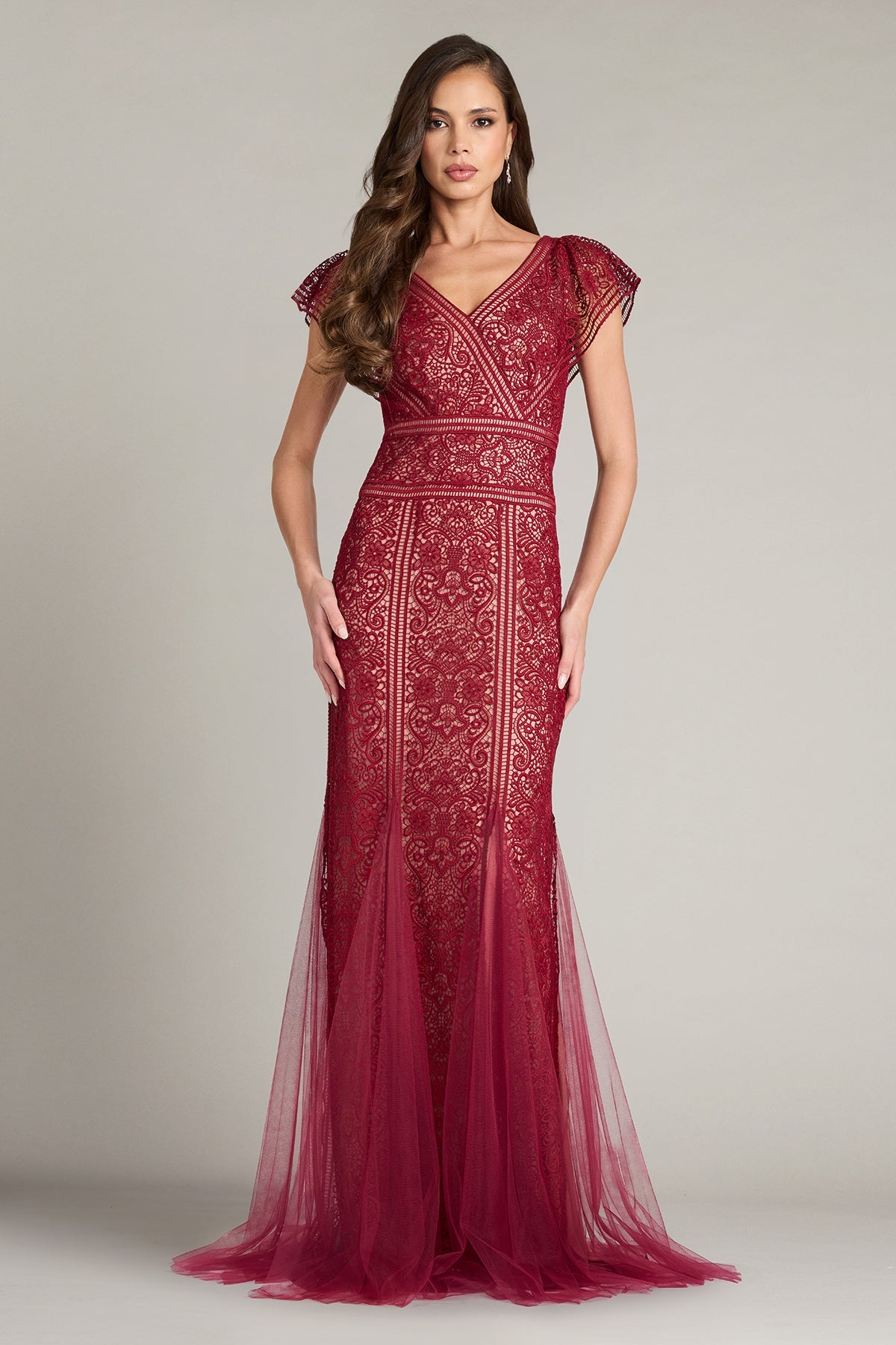 V-Neck Floor-Length Tulle Formal Sheath/Column Tadashi Shoji CKM26373L