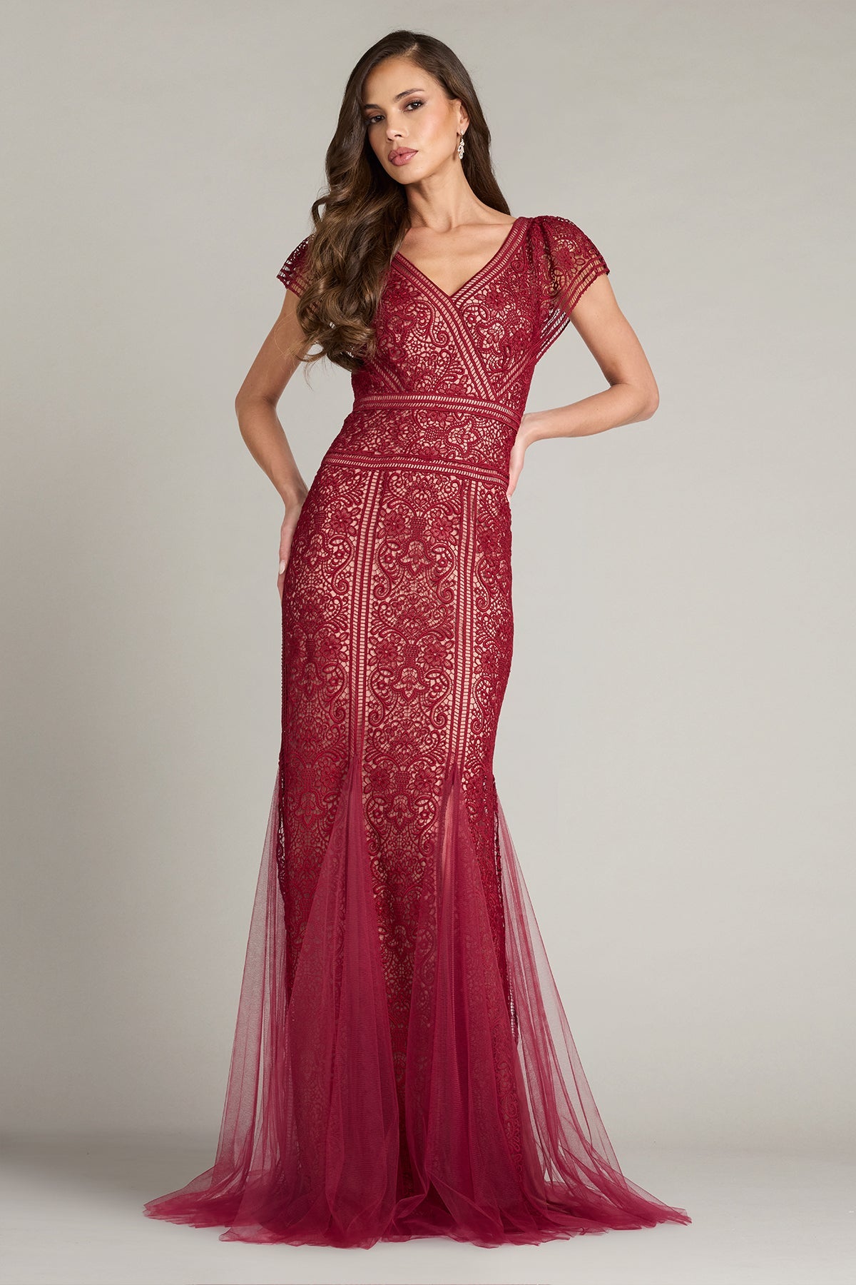 V-Neck Floor-Length Tulle Formal Sheath/Column Tadashi Shoji CKM26373L