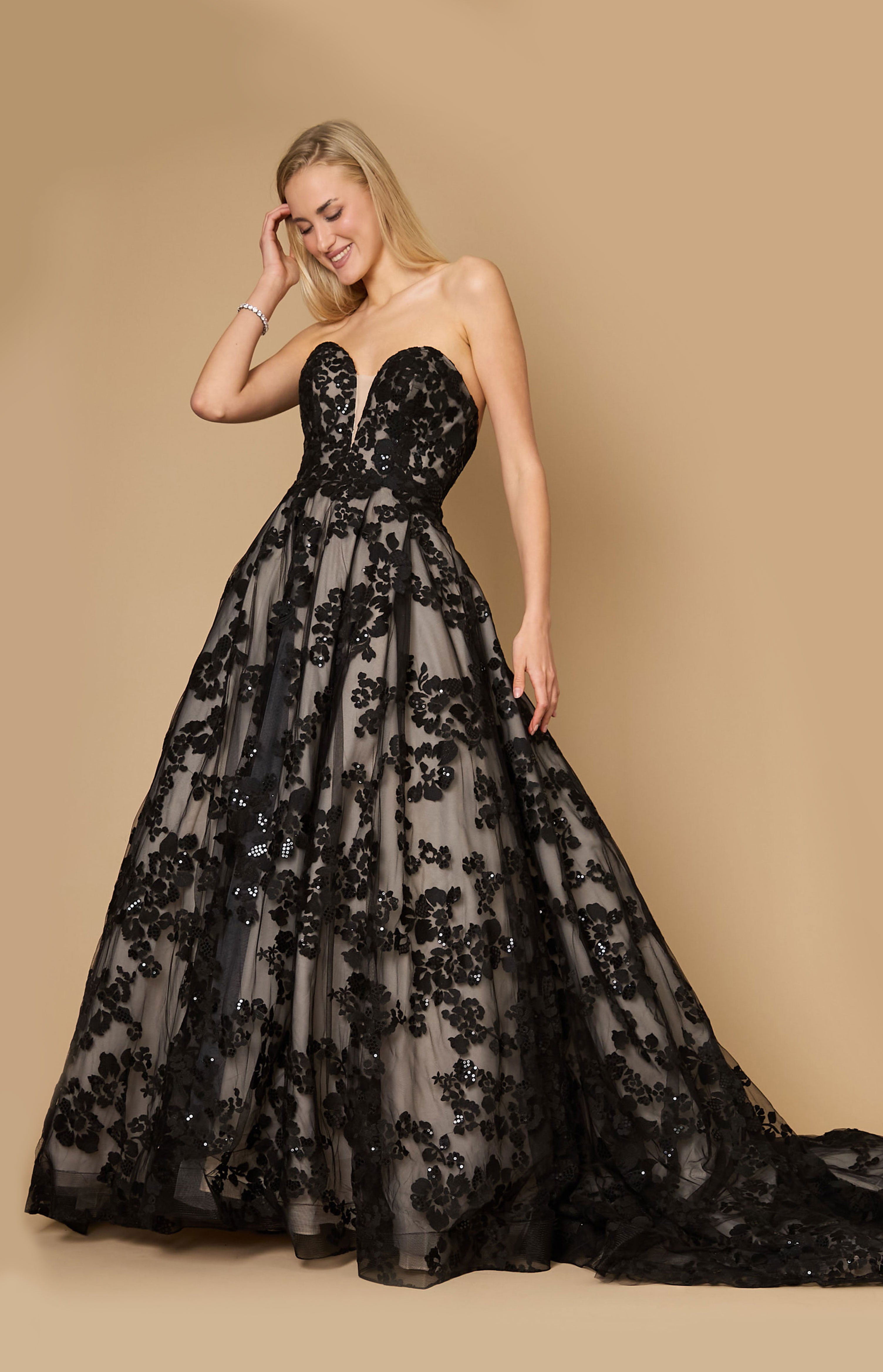Black Long Lace Black Wedding Dress