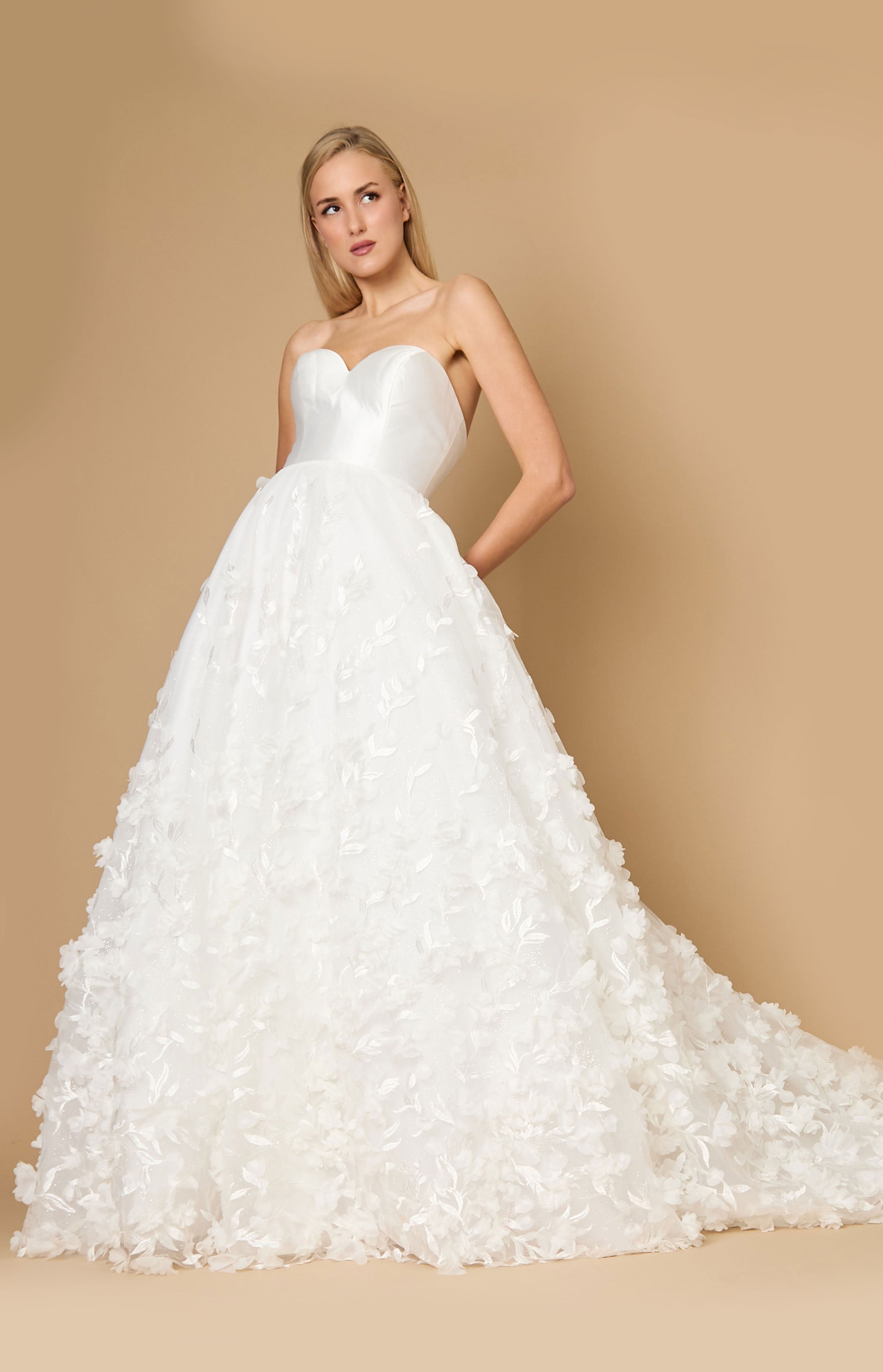 Wedding Dresses Long Strapless Embroidery Wedding Dress Off White
