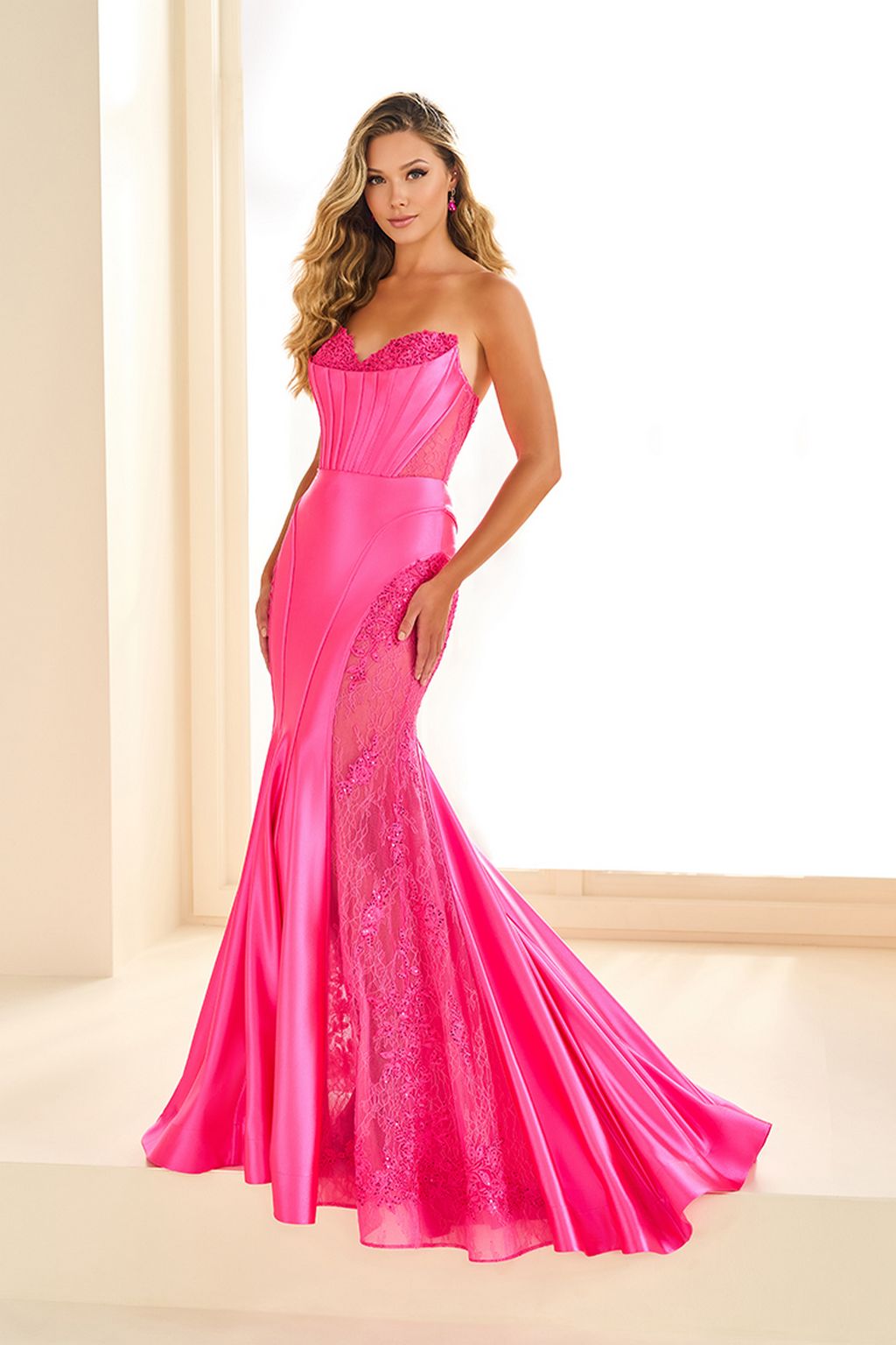 Ellie Wilde EW36010 Sequin Long Lace Formal Mermaid Prom Dress