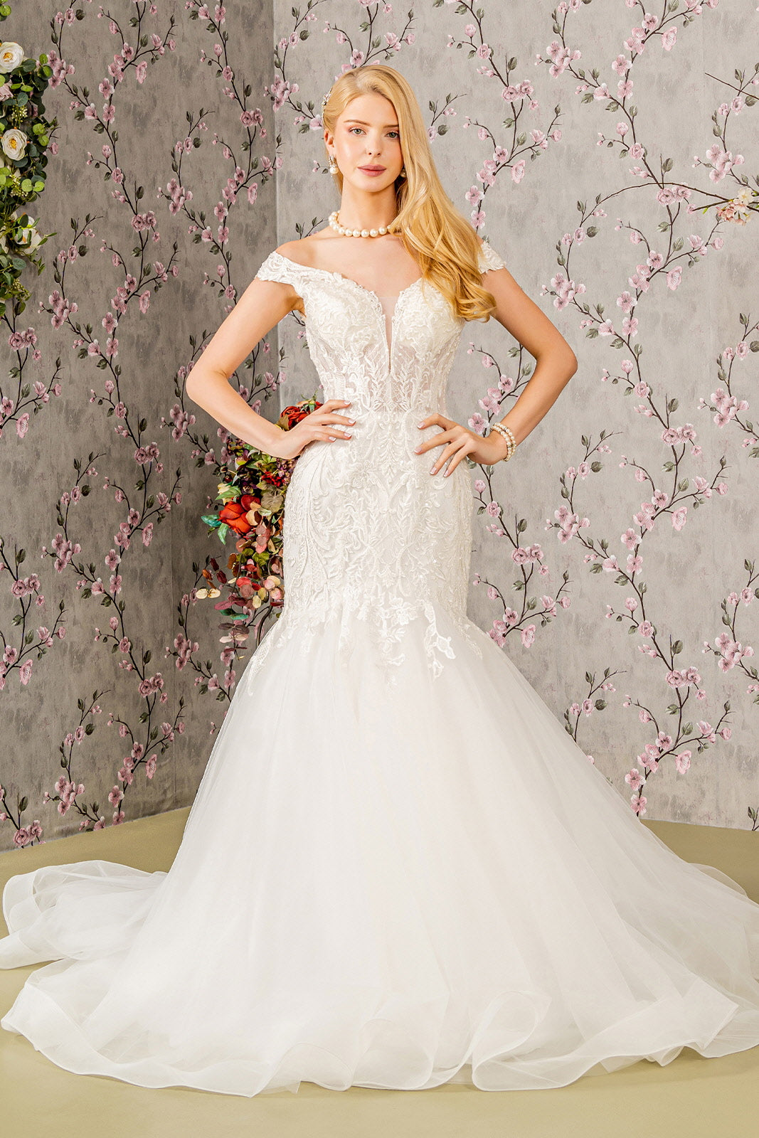 Long Trumpet Wedding Gown – The Dress Outlet