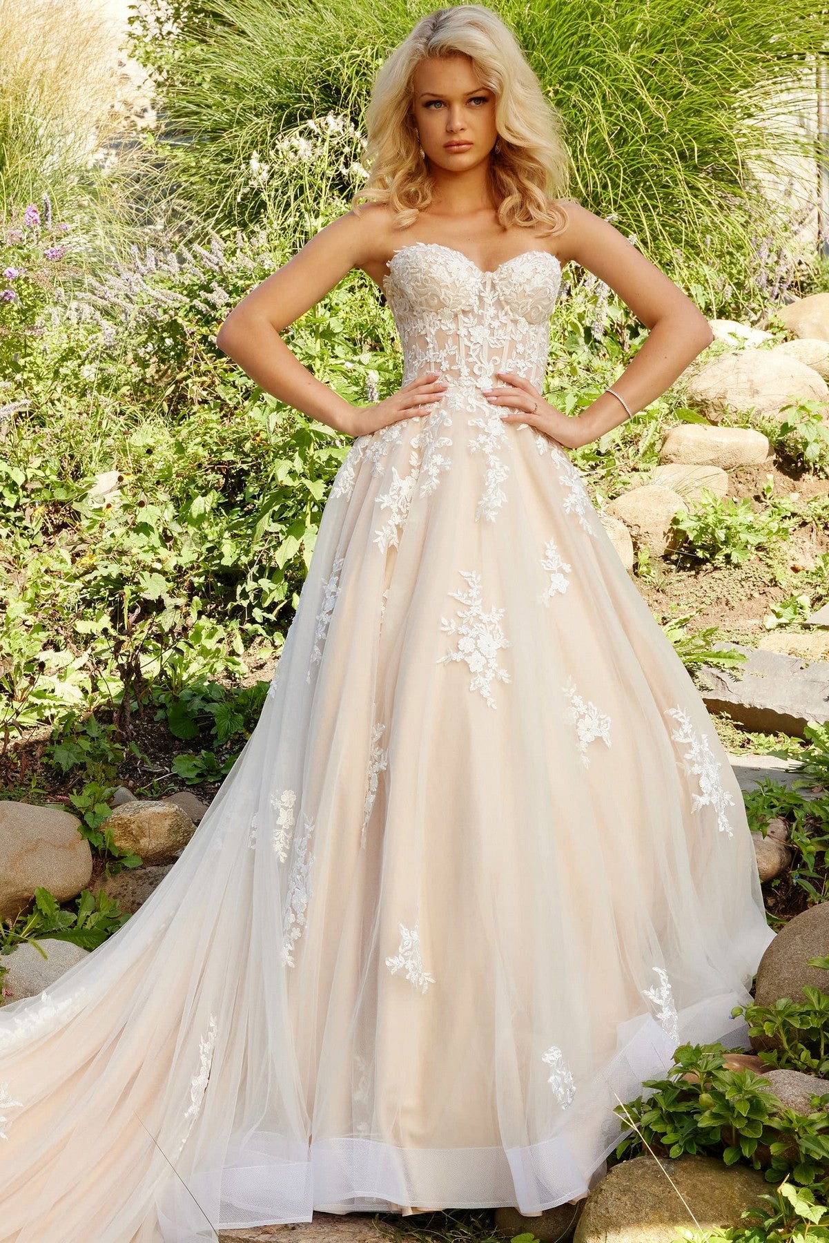 Wedding Dresses Bridal Gown Lace Applique Long Wedding Dress Off White