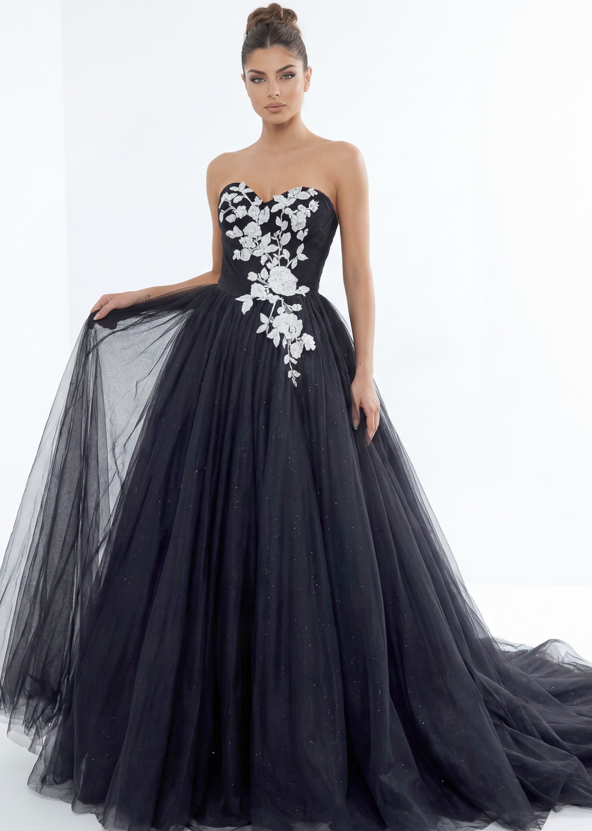 Black/Ivory Strapless Floor-Length Tulle Wedding Ball Gown with Floral Appliqué Jovani JB43233