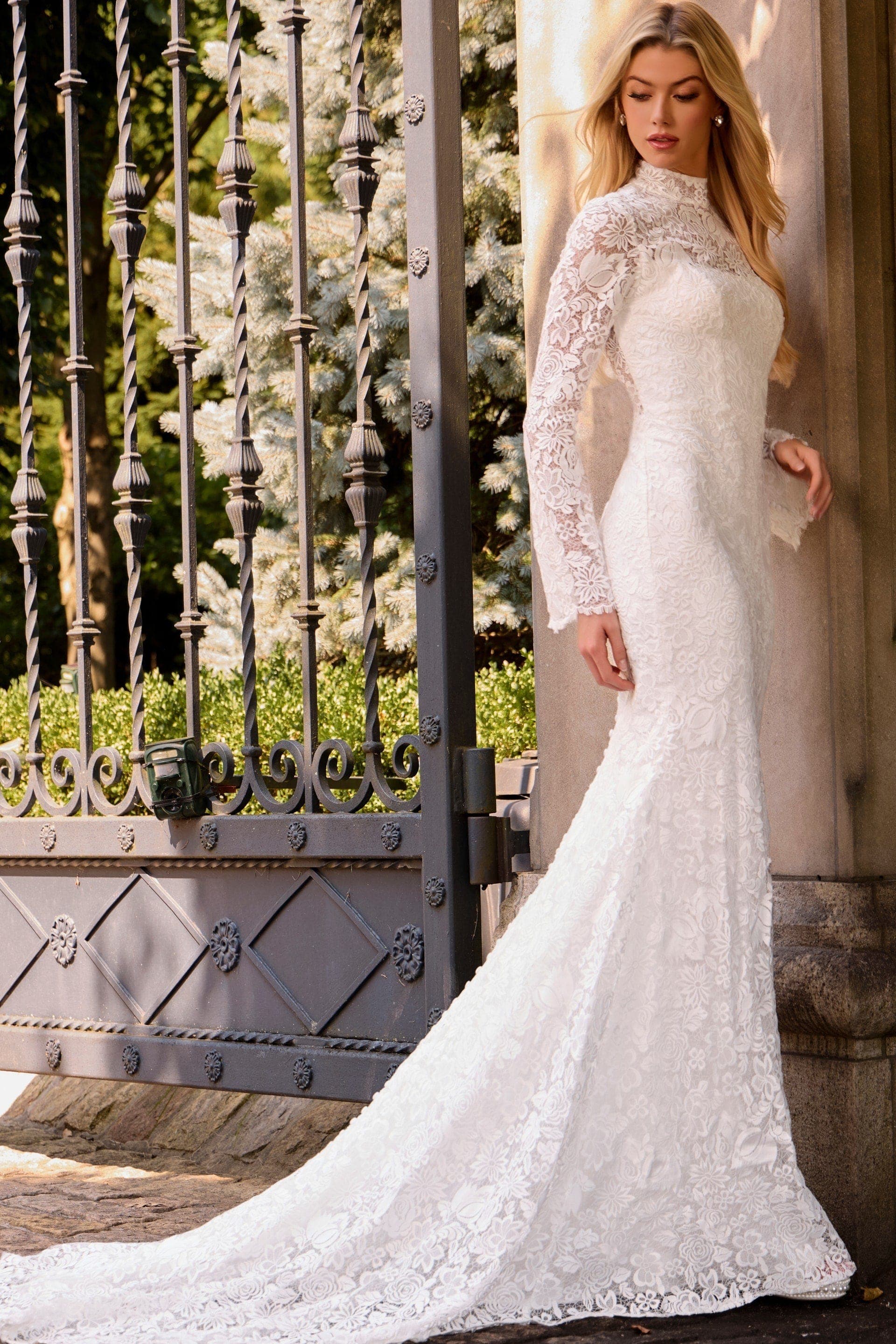 Crew/High-Neck Floor-Length Lace Wedding Mermaid/Trumpet Jovani JB45767