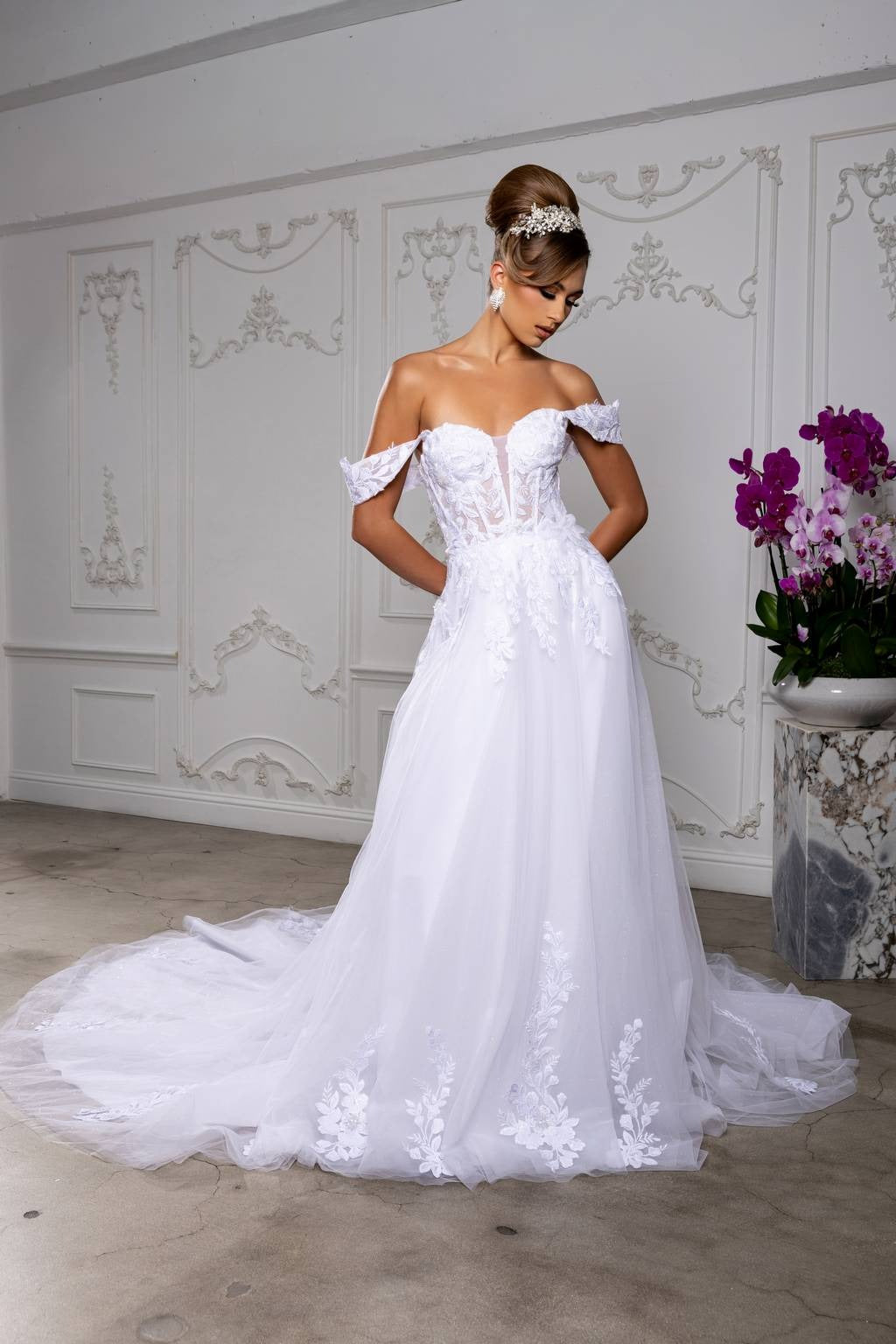 Off-the-Shoulder Floor-Length with Train Tulle Wedding Dress A-Line May Queen RQ8275