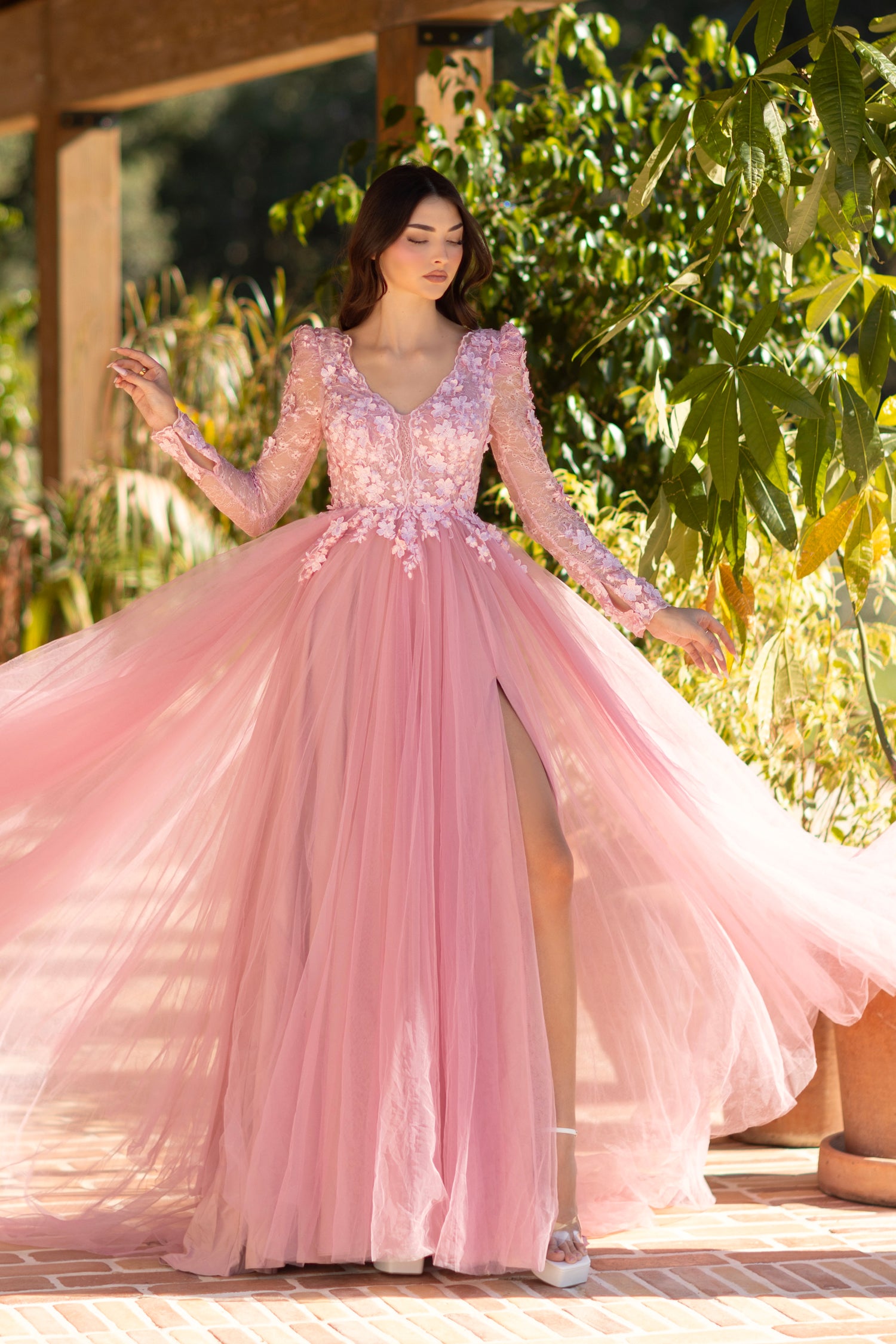 Tina Holly TF318F Long Sleeve 3D Lace Tulle Prom Dress | One Honey Pink / 4 aus Tina Holly TF318F Long Sleeve 3D Lace Tulle Prom Dress | One Honey Pink / 4 aus