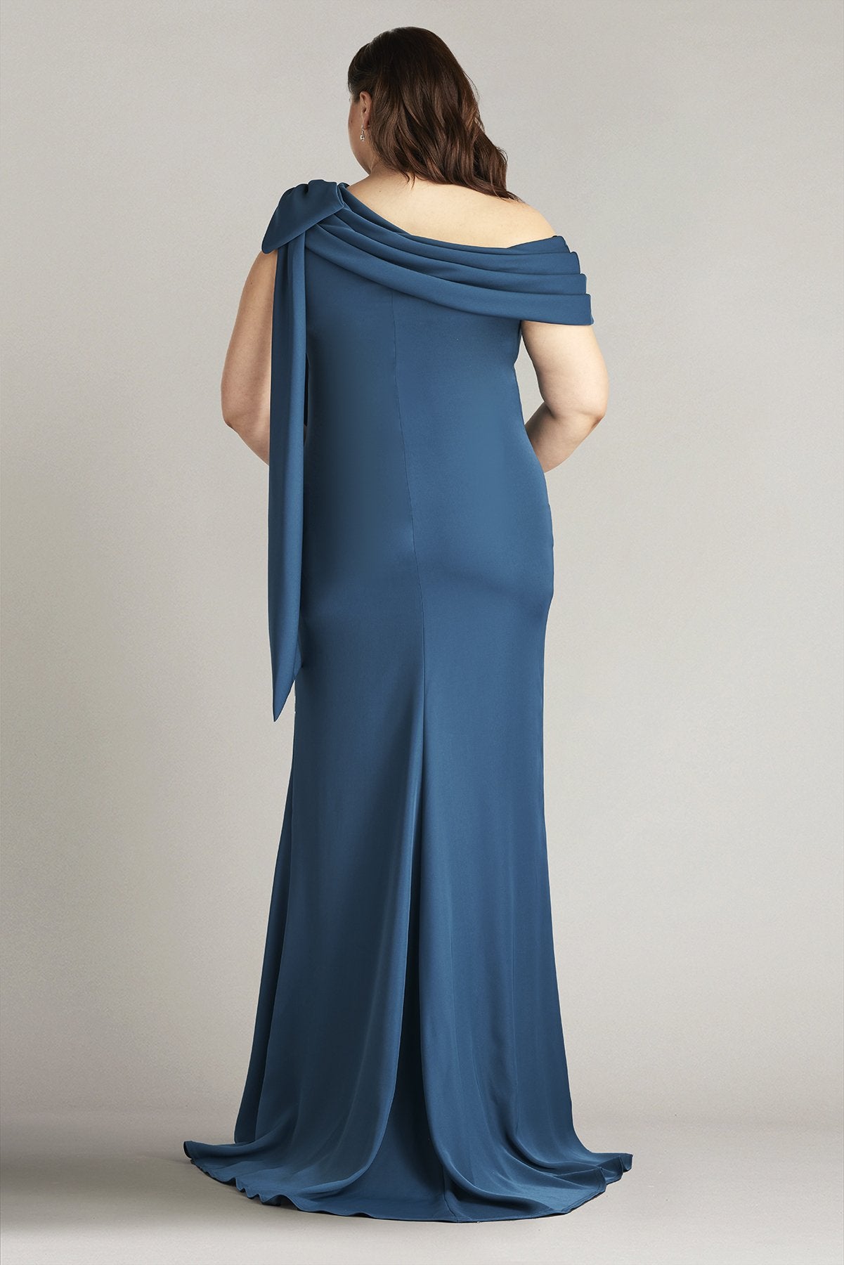 Tadashi Shoji ALG18371LQ Fitted Formal Plus Size Evening Dress
