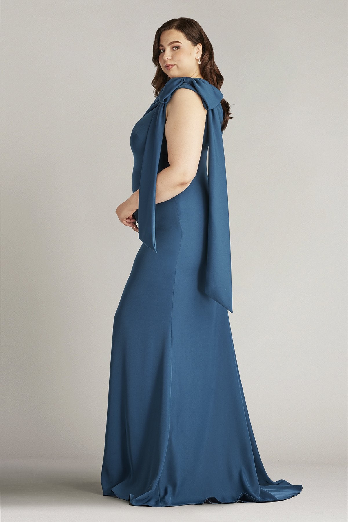 Tadashi Shoji ALG18371LQ Fitted Formal Plus Size Evening Dress
