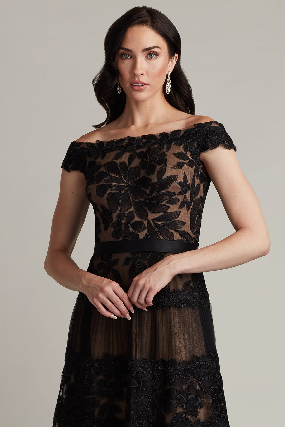 Cocktail Dresses Short Floral Tea Length A Line Cocktail Dress Tadashi Shoji BLA19999MD Black/Nude