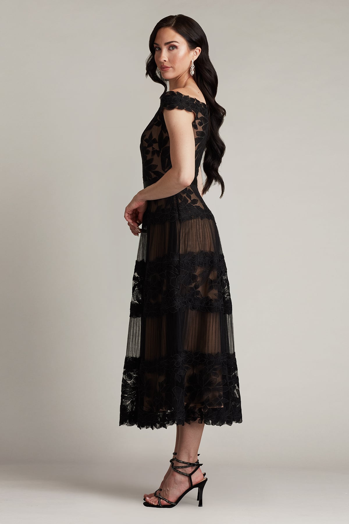 Cocktail Dresses Short Floral Tea Length A Line Cocktail Dress Tadashi Shoji BLA19999MD Black/Nude