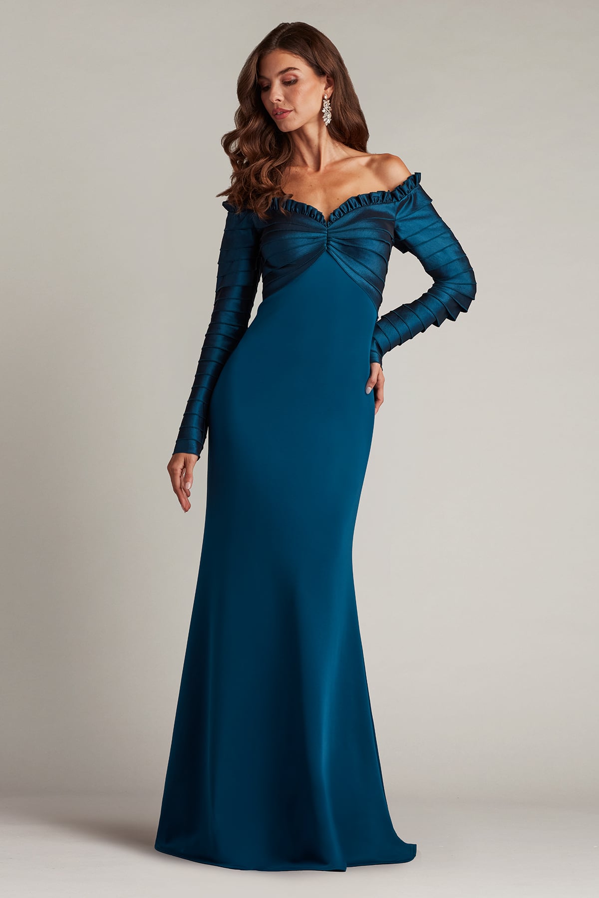 Tadashi Shoji BOS23517L Pleated Long Formal Evening Dress – The Tadashi Shoji BOS23517L Pleated Long Formal Evening Dress – The