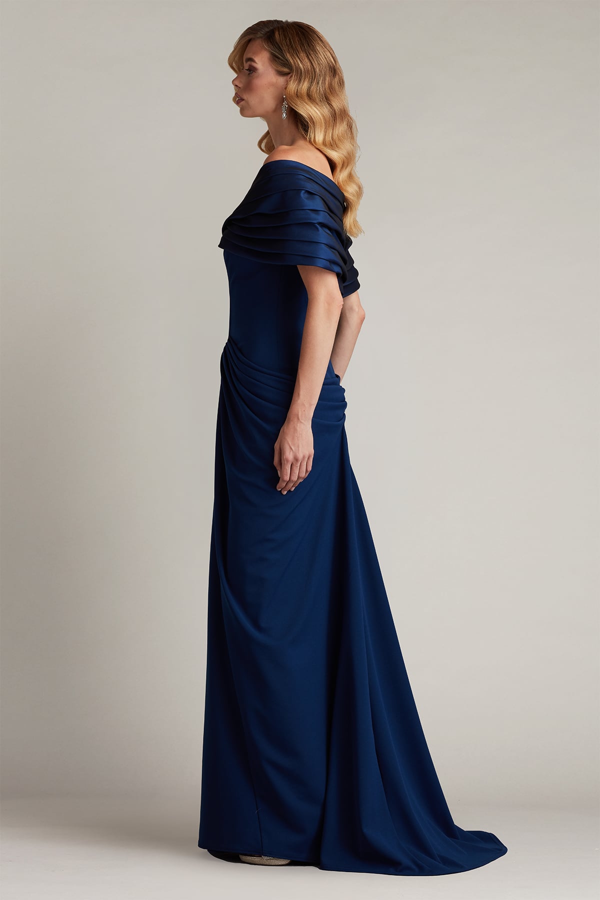 Navy Off-the-Shoulder Floor-Length Crepe Formal Draped Gown Tadashi Shoji BOS25800L