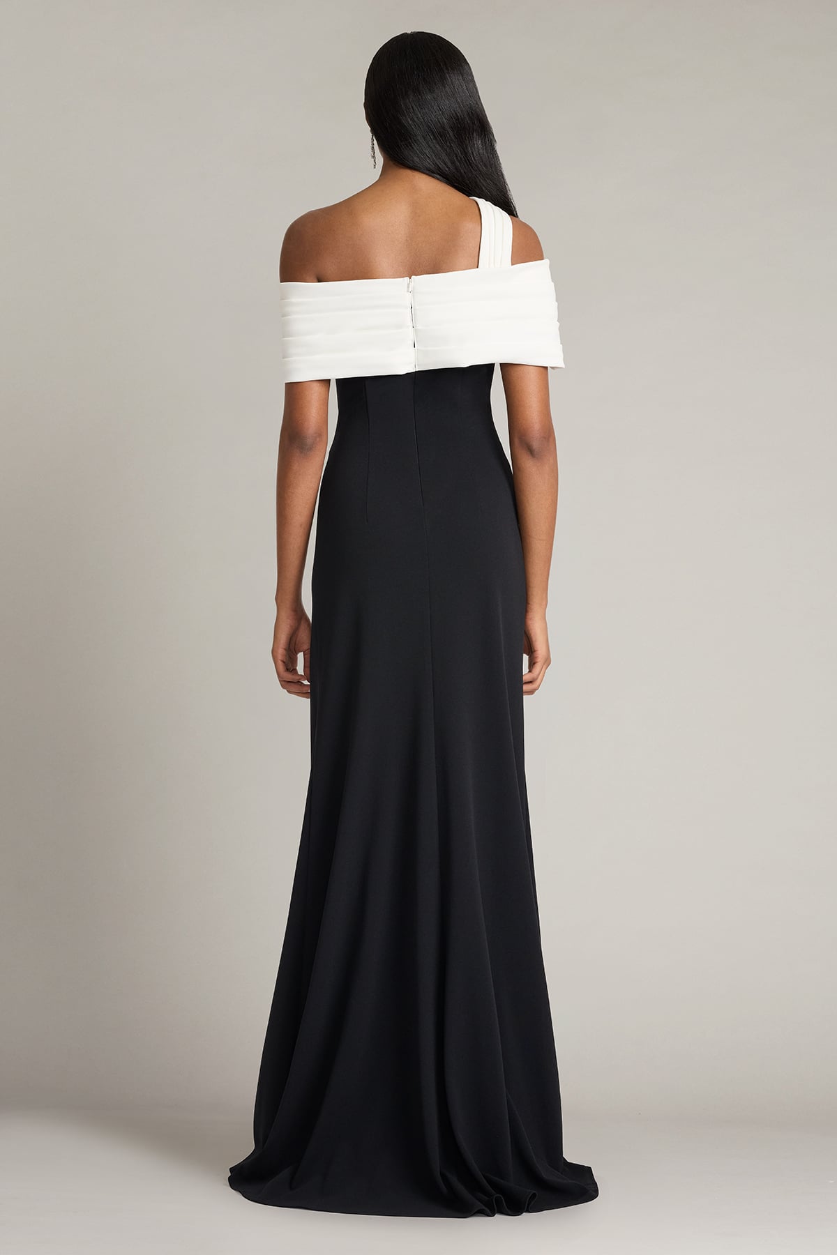 One-Shoulder Floor-Length Crepe Formal Sheath/Column Tadashi Shoji BOS26181L