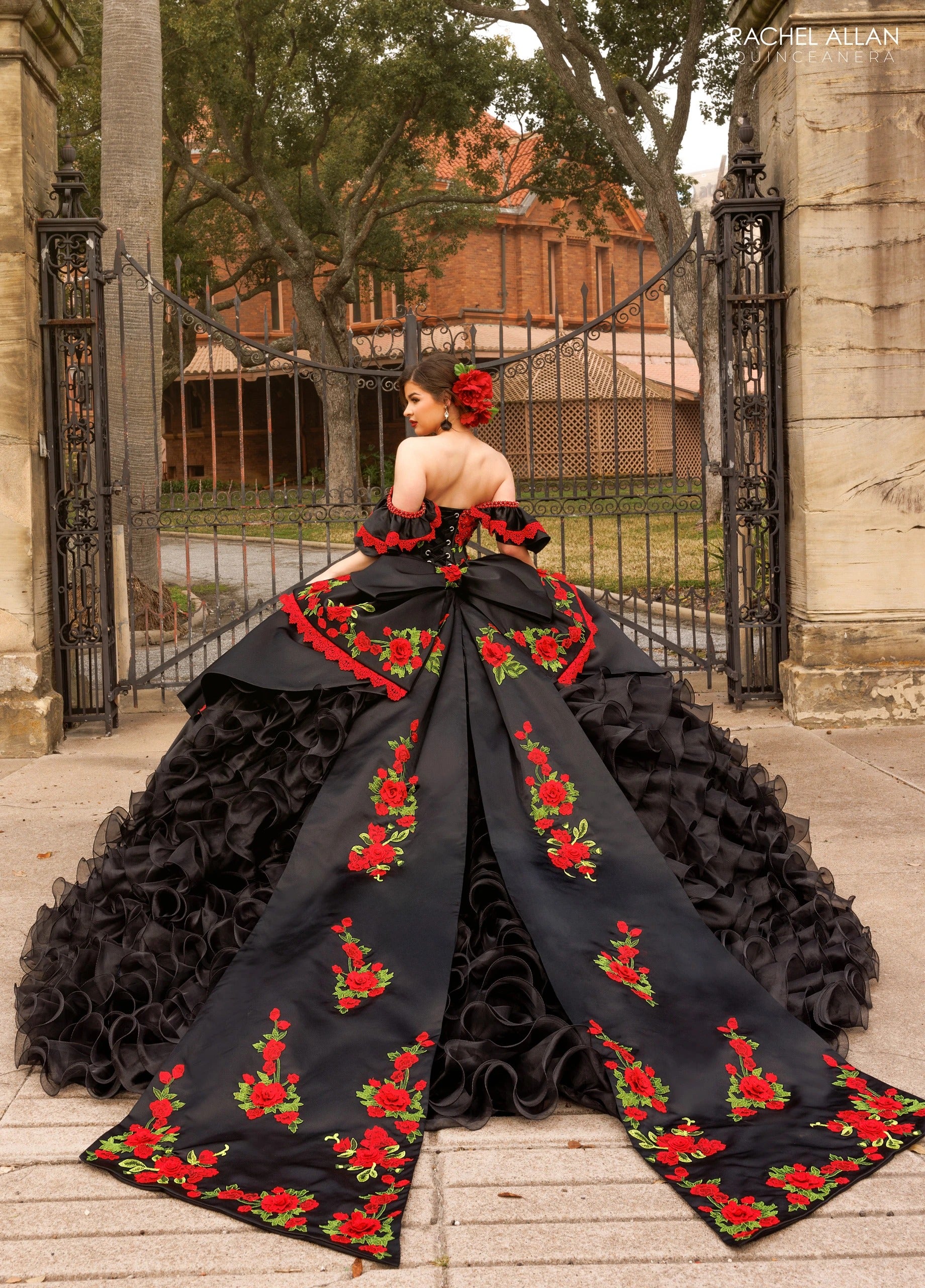 Off-the-Shoulder Floor-Length with T in Satin Quinceañe Ball Gown Rachel Allan RQ5021