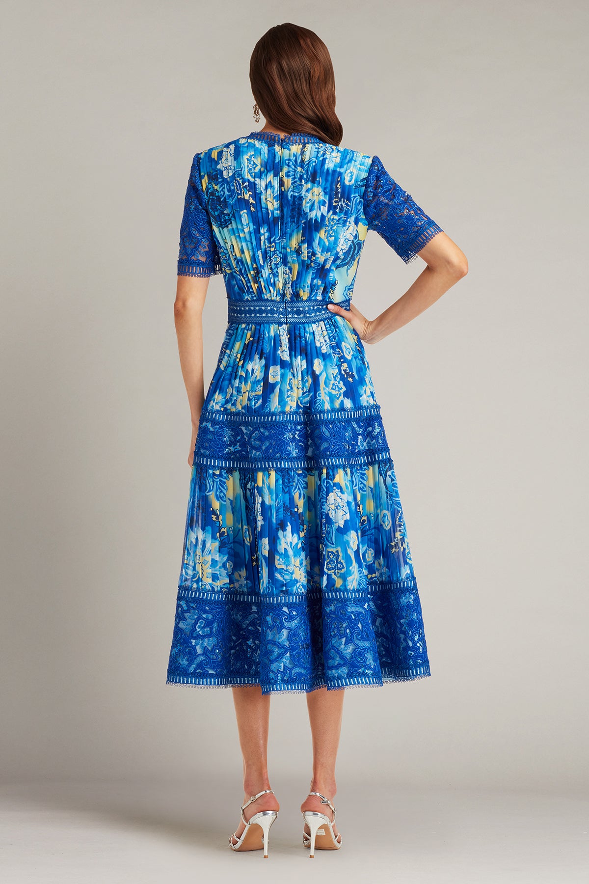 Tadashi Shoji CHQ25188MD Short Printed Cocktail Pleated Dress – The Dress  Outlet
