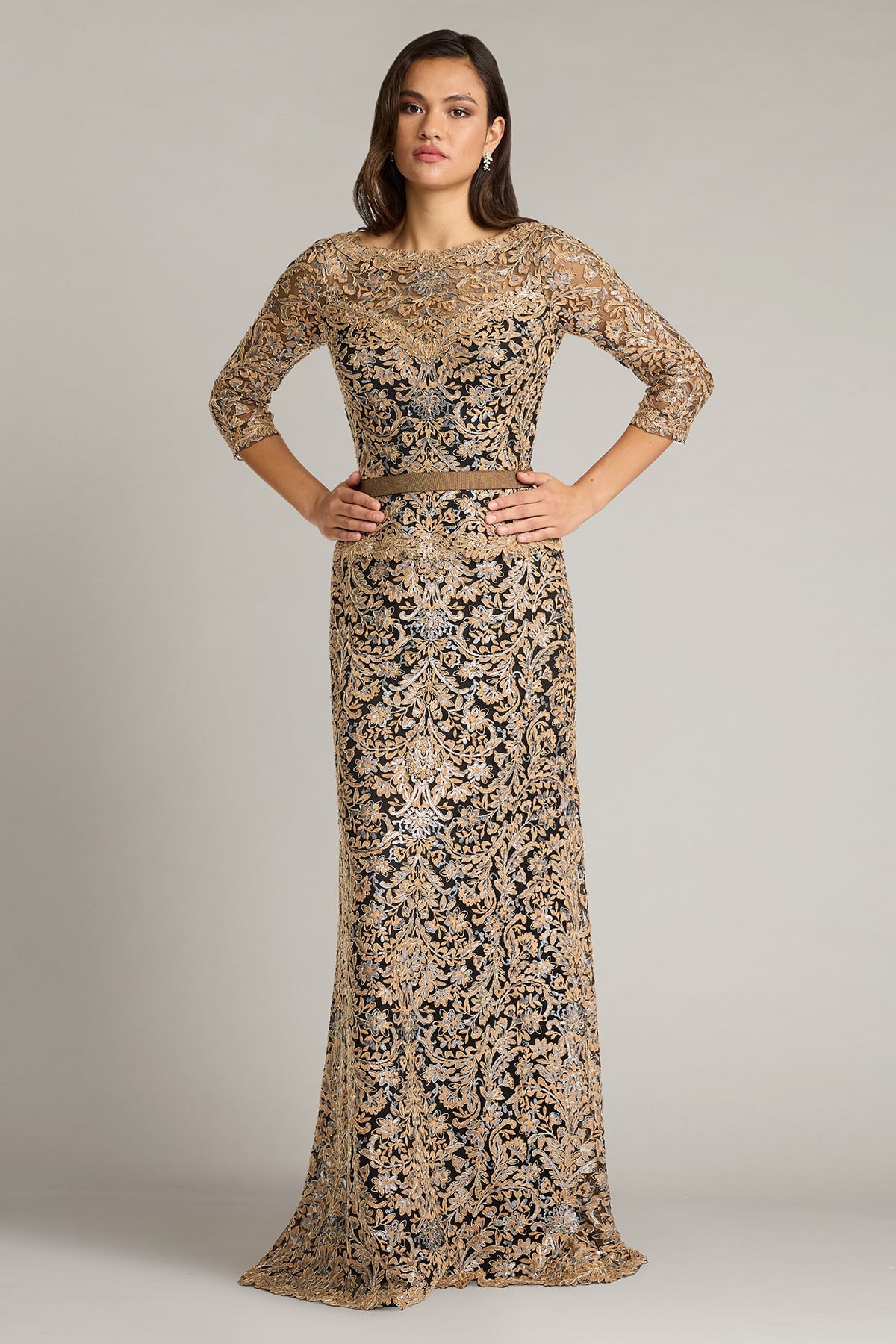 Bateau Floor-Length Lace Formal Sheath/Column Tadashi Shoji CJI24130L