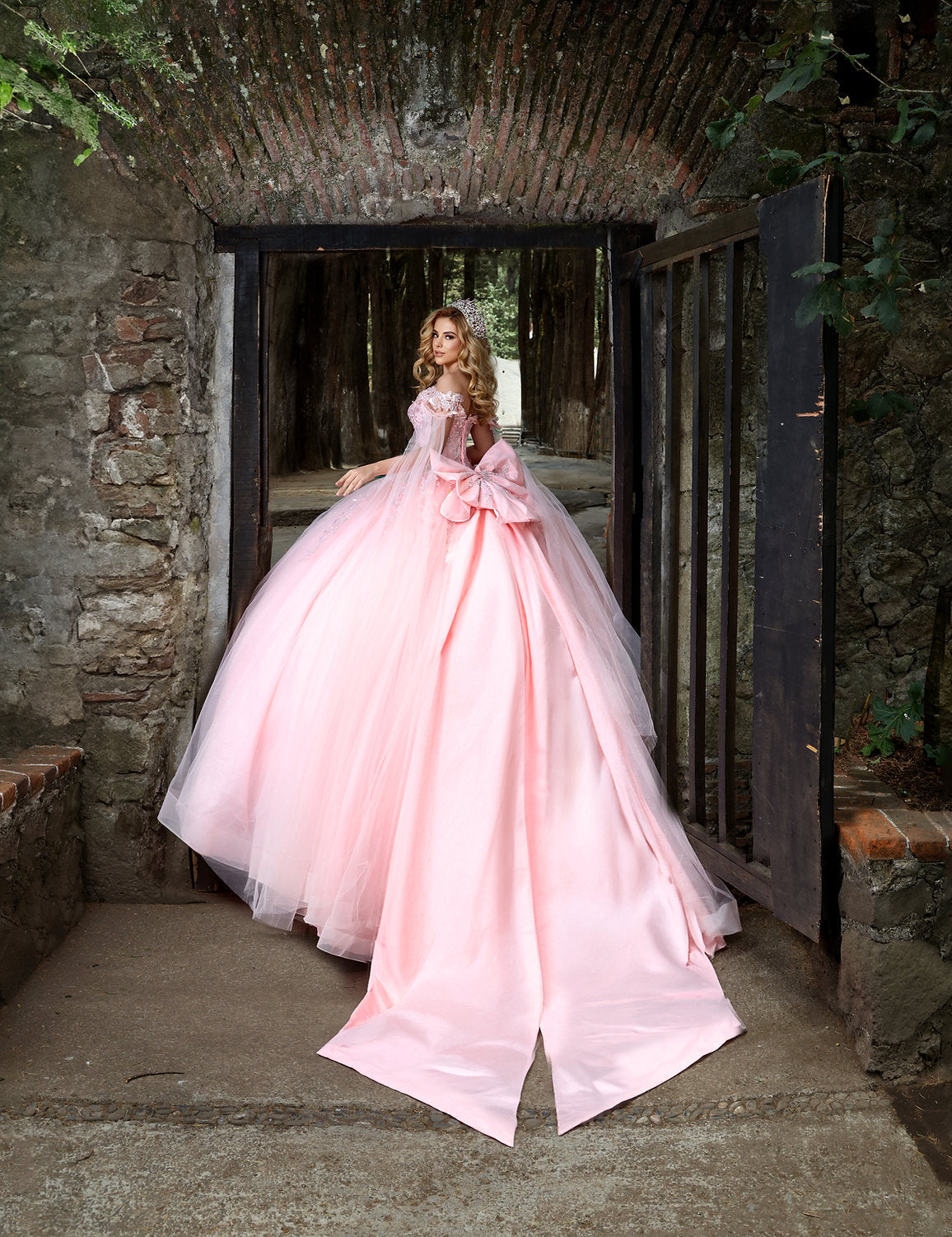 Nina Canacci Q122 Long Lace Sweet 16 Quinceanera Dress