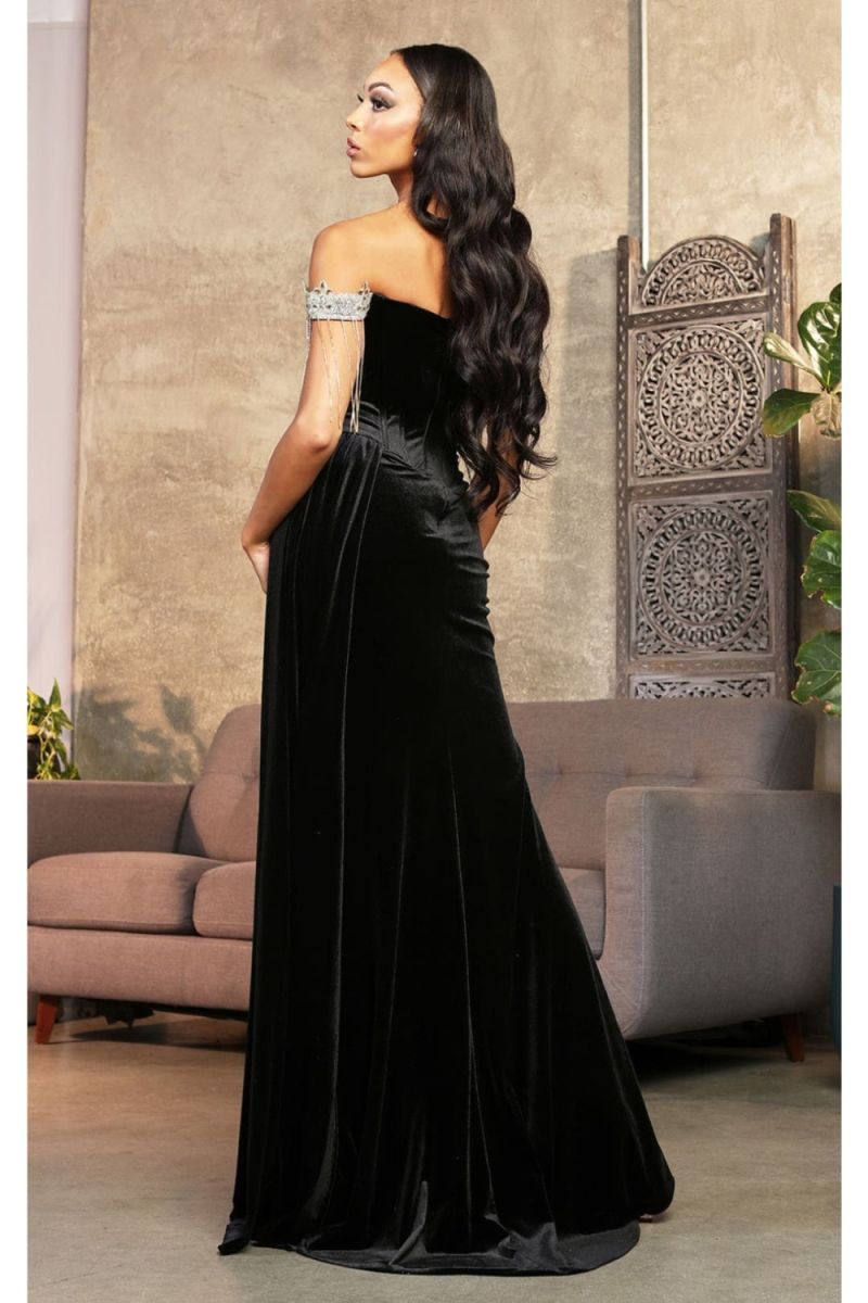 Black Off-the-Shoulder Floor-Length Velvet Prom Dress High Slit May Queen RQ8033