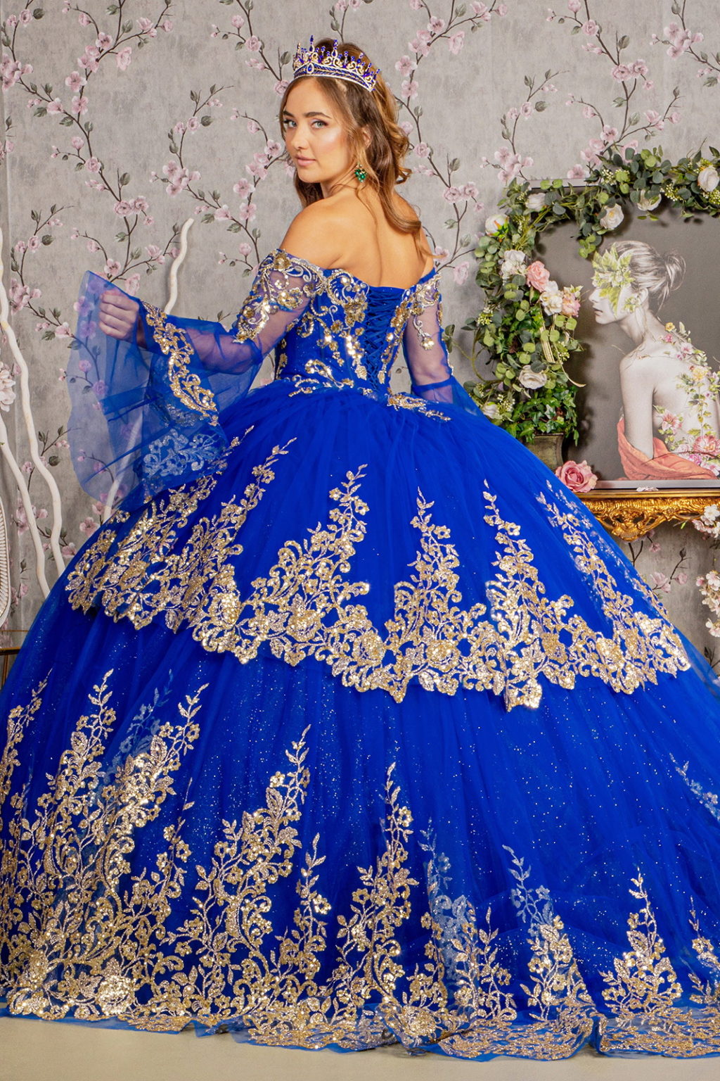 Quinceniera Dresses Detachable Long Sleeves Gold Sequin Quinceanera Ball Gown Royal Blue/Gold