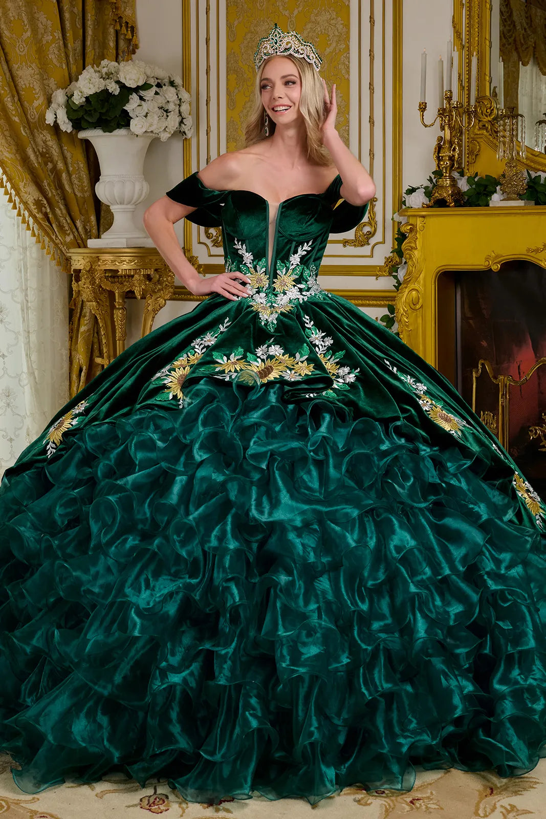 Quinceniera Dresses Long Corset Ball Gown Velvet Quinceanera Dress Emerald Green
