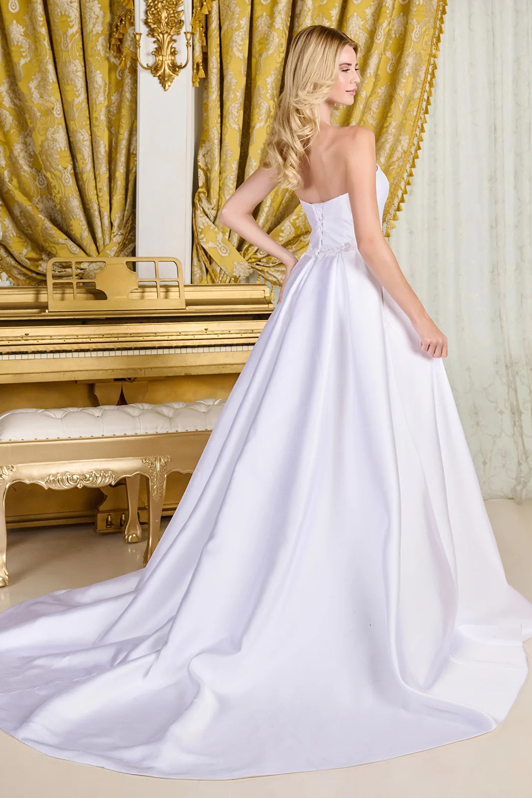 Wedding Dresses Beaded A Line Bridal Long Wedding Dress Off White