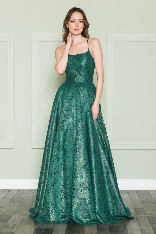 Scoop Neck Floor-Length Lace Evening Gown with Open Back Poly USA 8862