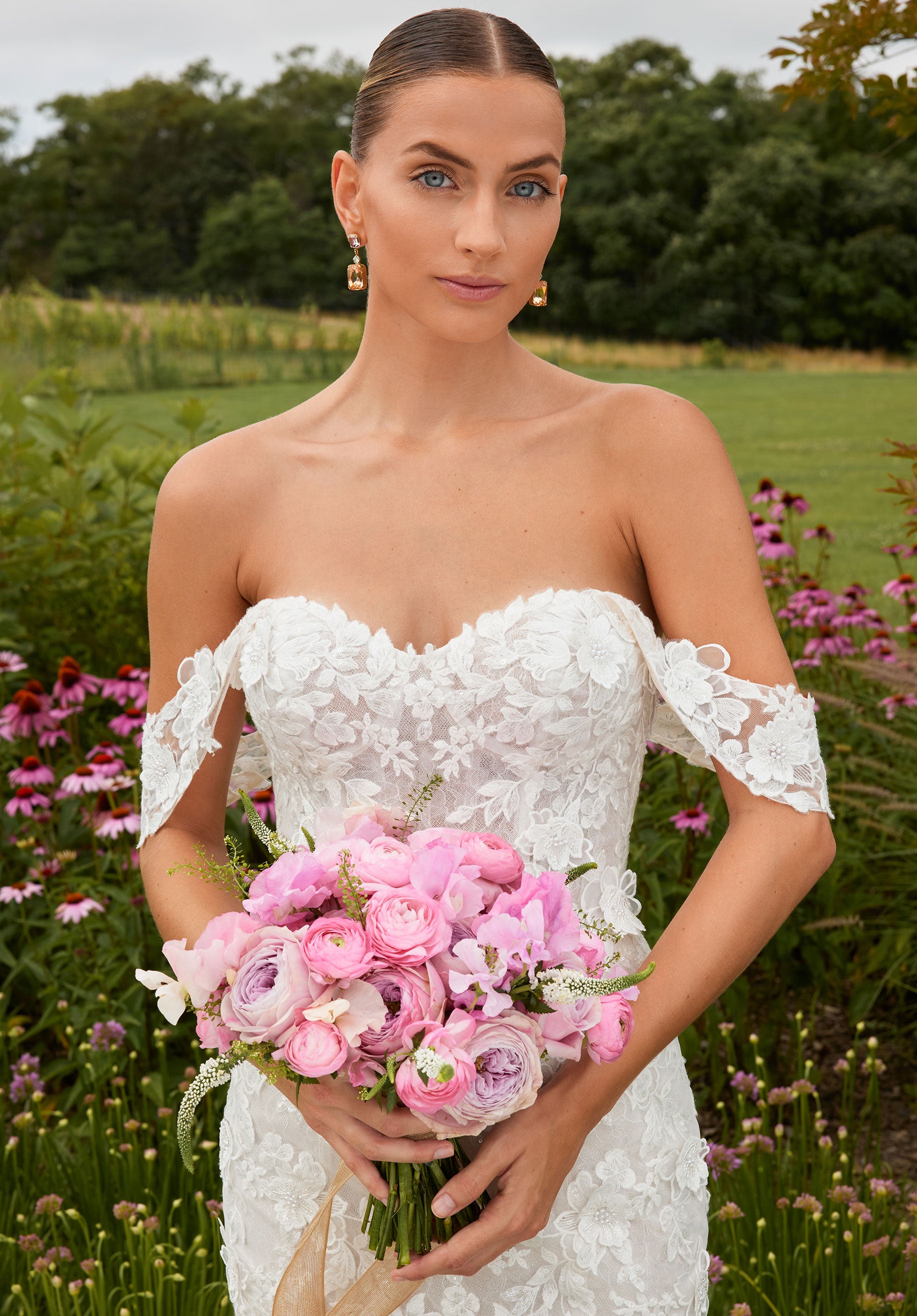 MGNY Madeline Gardner New York 2718 Long Beaded Lace Applique Wedding Dress - Ivory/Sand/Honey / 12 MGNY Madeline Gardner New York 2718 Long Beaded Lace Applique Wedding Dress - Ivory/Sand/Honey / 12