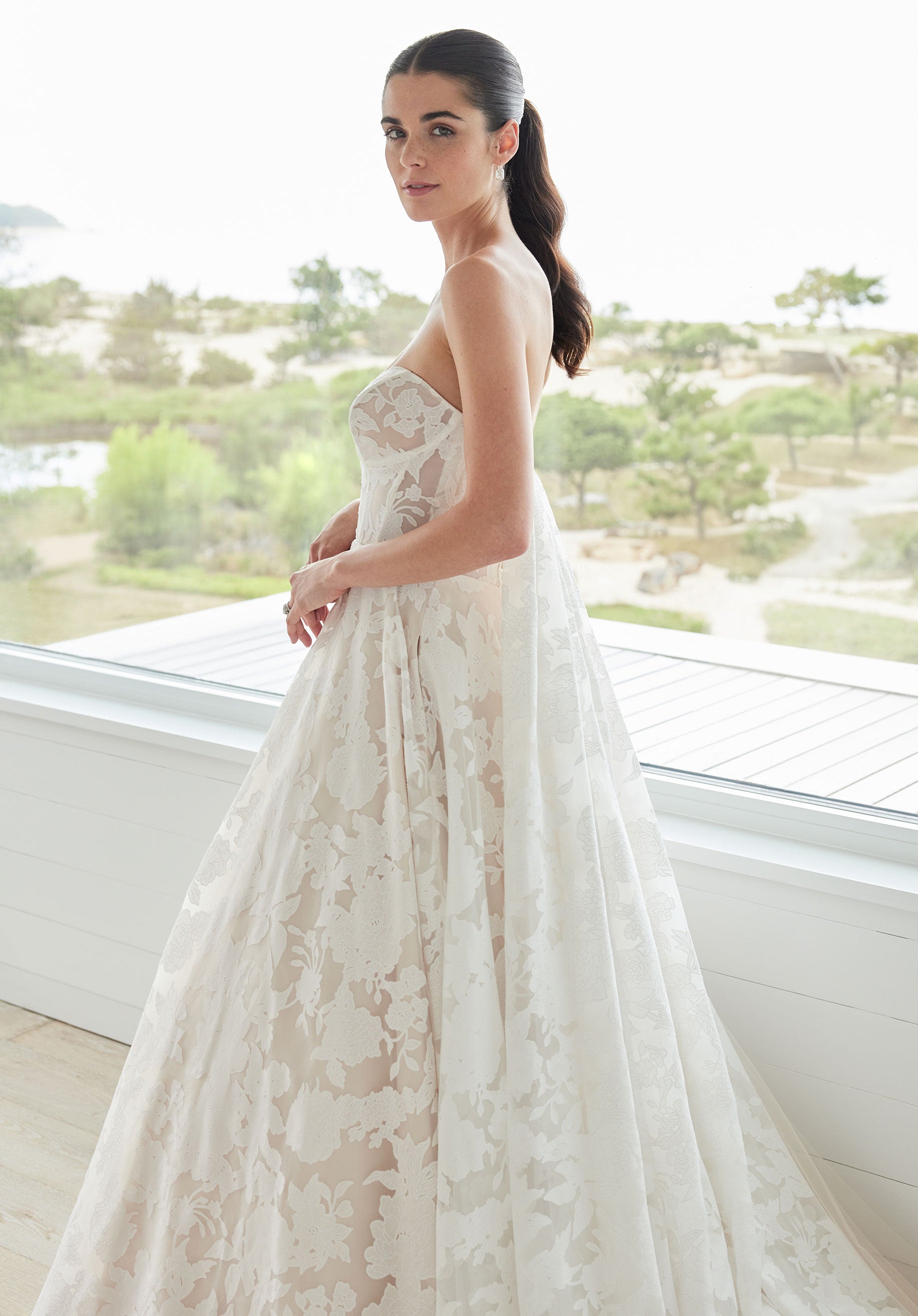 Wedding Dresses Long Corset Ball Gown Wedding Dress Ivory/Moscato