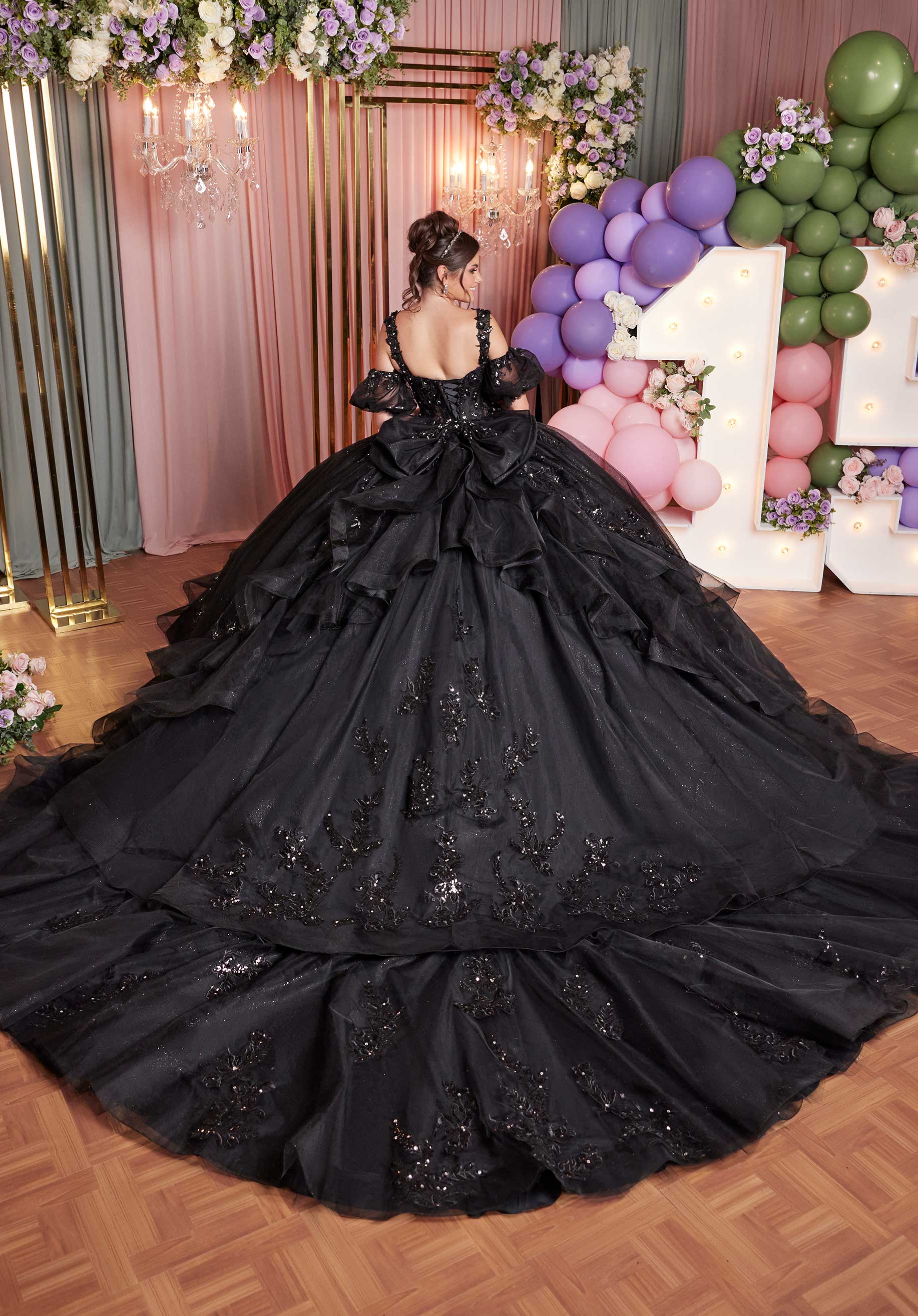 Quinceniera Dresses Long Ball Gown Applique Quinceañera Dress Black
