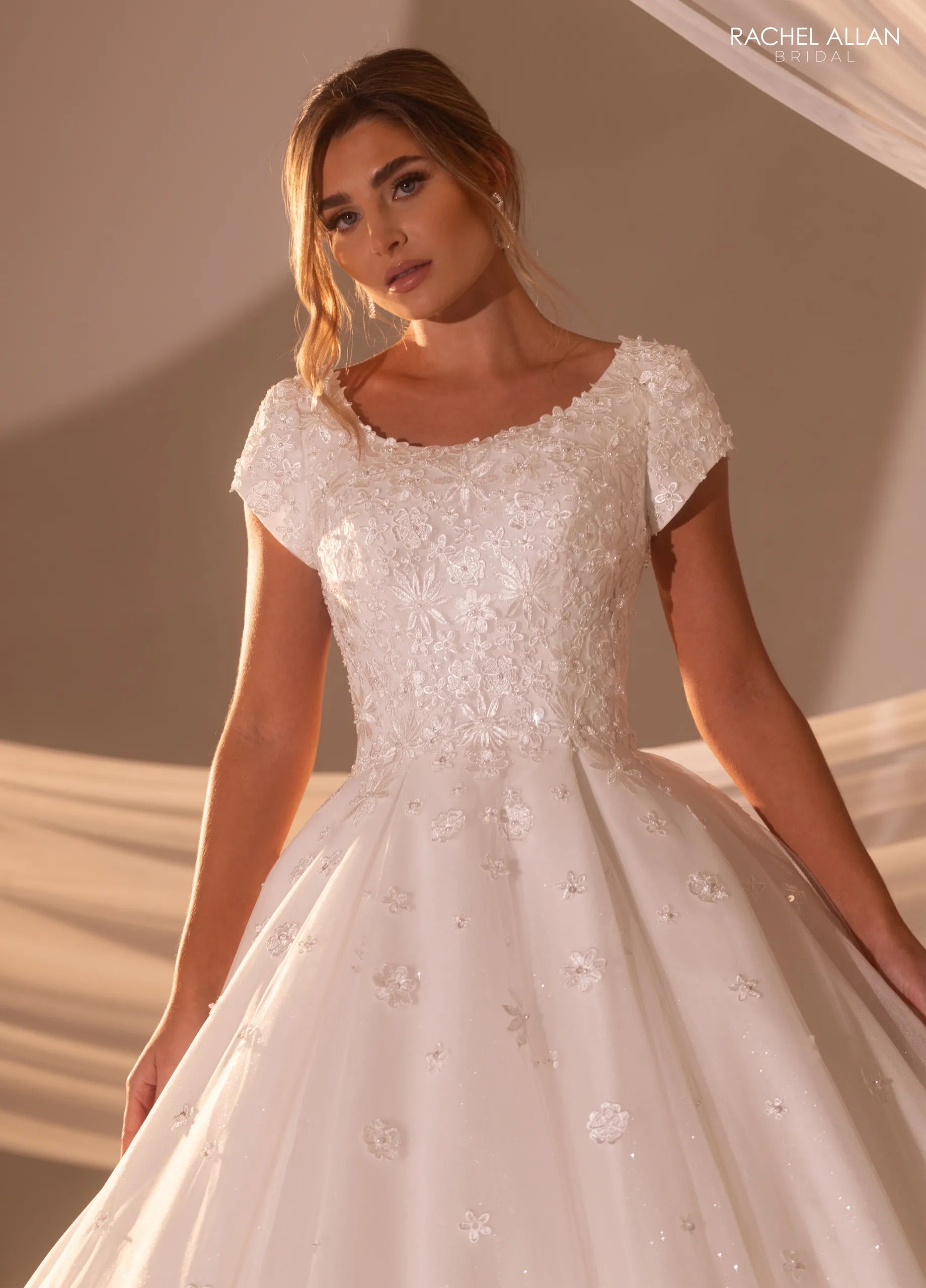 Ivory Scoop Neck Floor-Length Tulle Wedding Dress Ball Gown with Cap Sleeves Rachel Allan RB7010