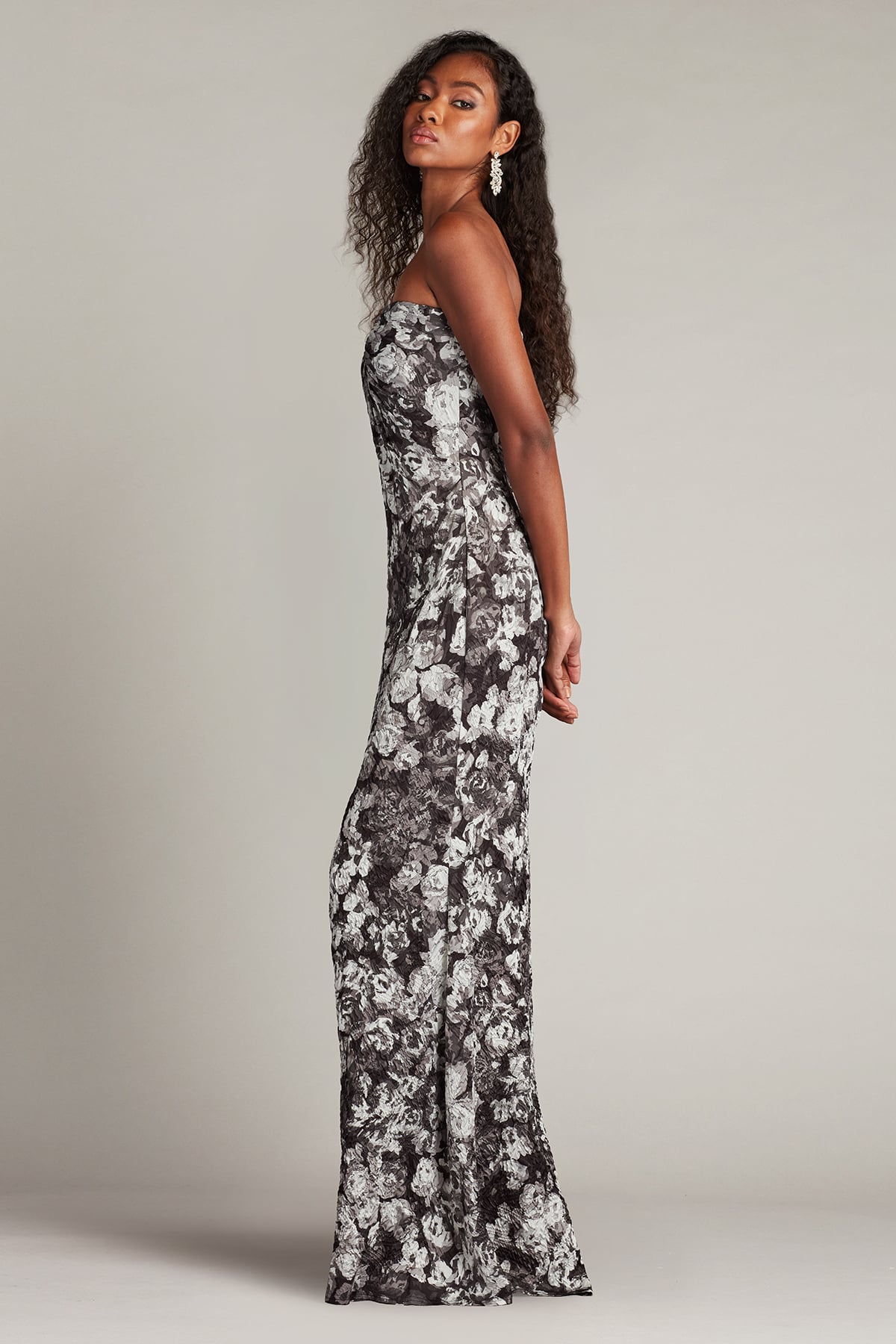 Ivory/Black Floral Sweetheart Floor-Length Floral Print Chiffon Formal Gown with Side Slit Tadashi Shoji SCIE25061L