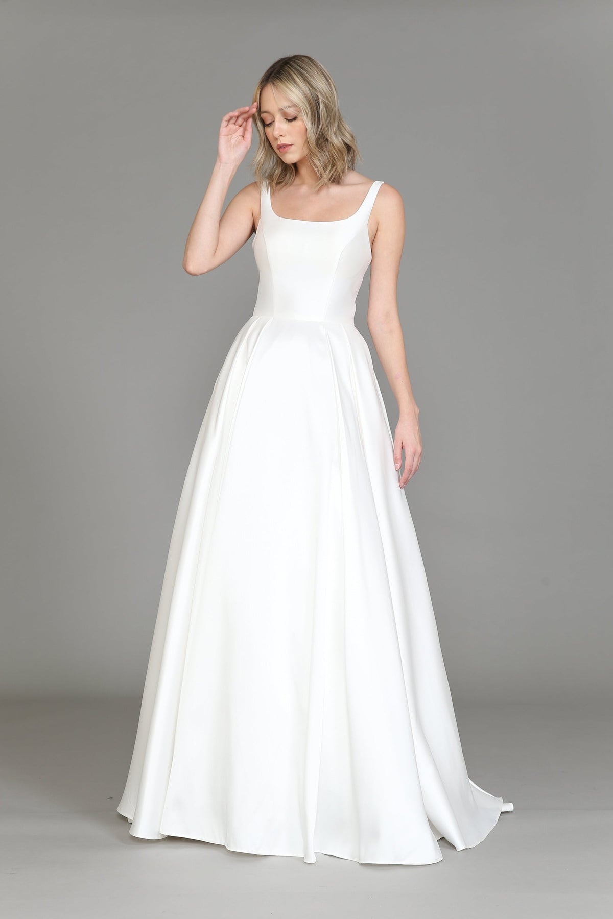 Off White Square Neck Floor Length Satin Wedding Gown with Lace Up Back A-line Dress Poly USA 8528