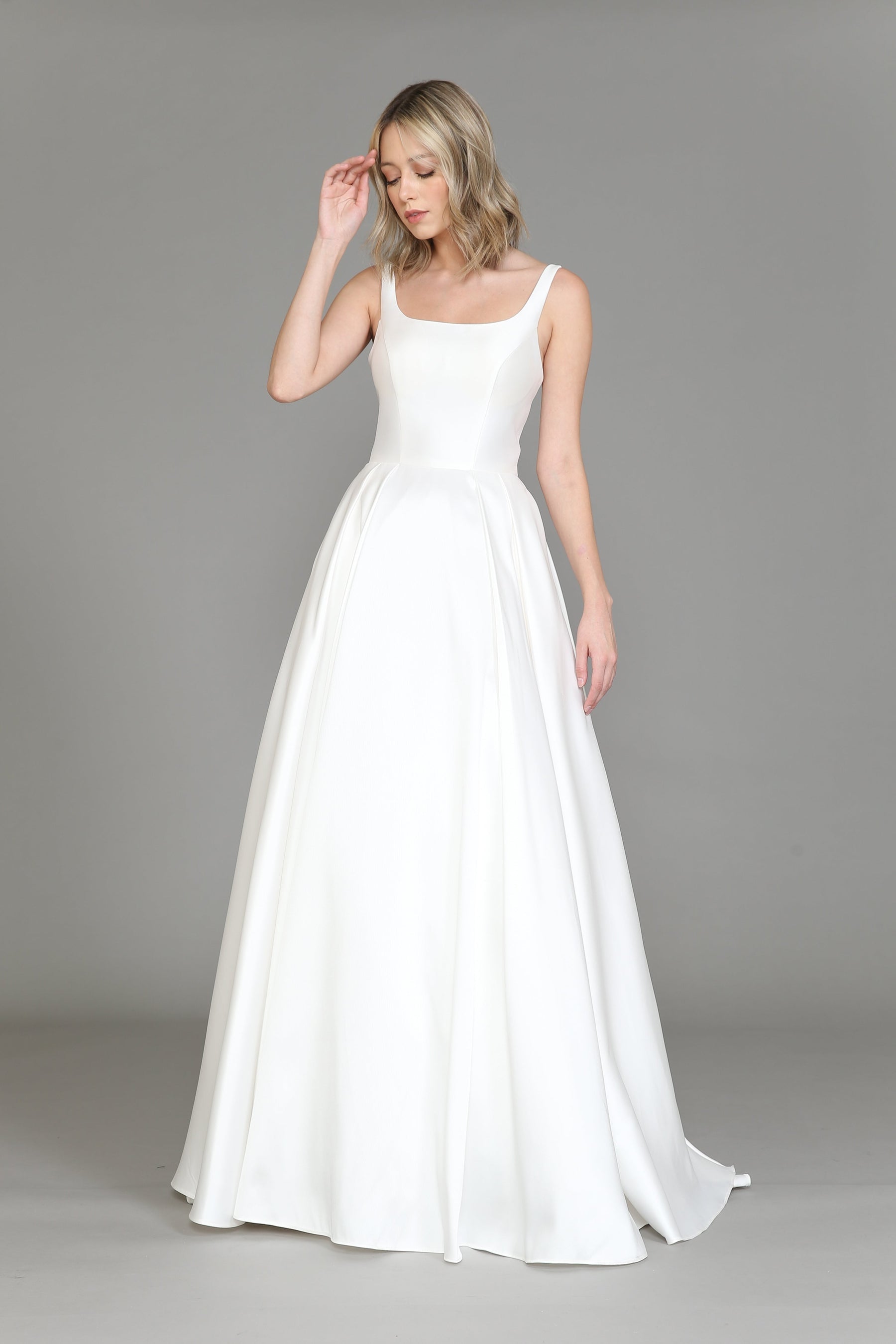 Off White Square Neck Floor Length Satin Wedding Gown with Lace Up Back A-line Dress Poly USA 8528
