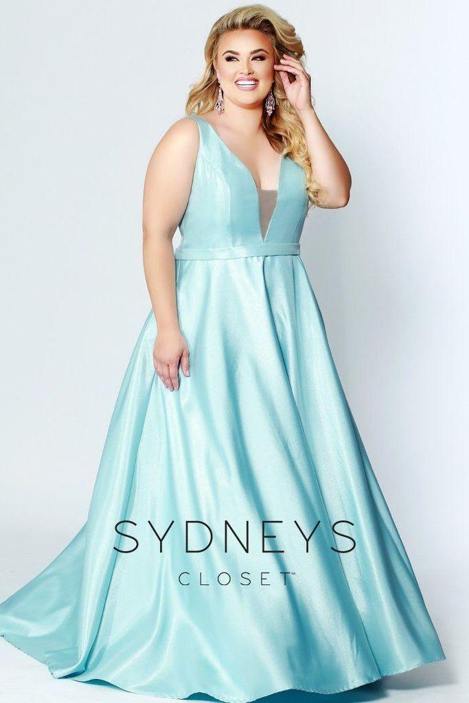 Sydneys Closest Long Plunging V-Neck Plus Size Formal Prom Dress - The Dress Outlet Sydneys Closet