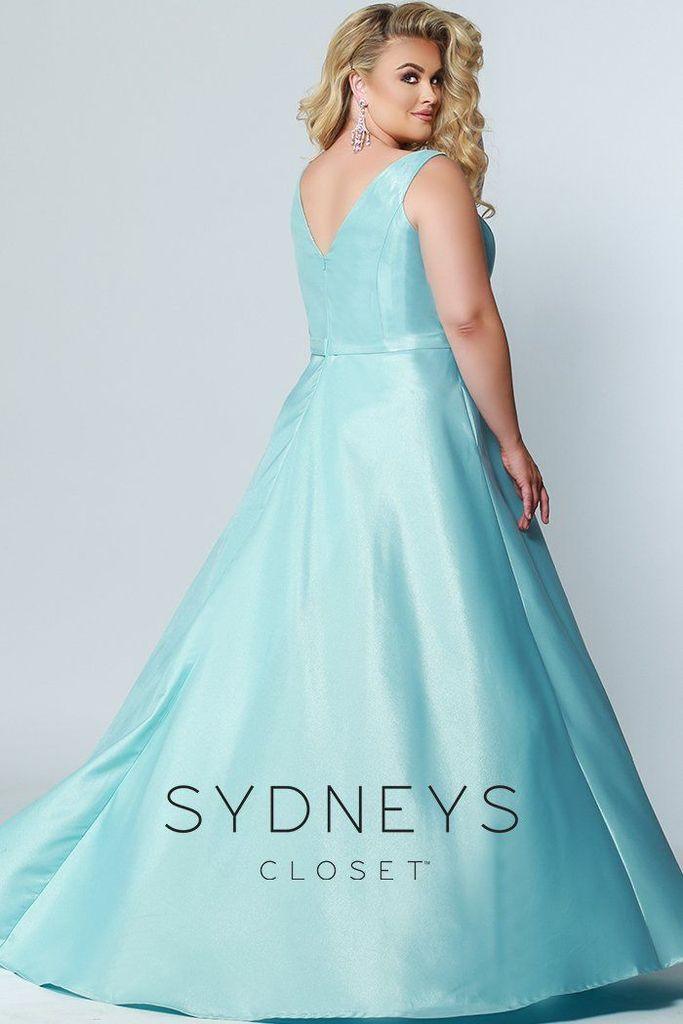 Sydneys Closest Long Plunging V-Neck Plus Size Formal Prom Dress - The Dress Outlet Sydneys Closet