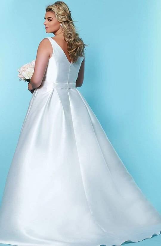 Sydneys Closet Plus Size Wedding Dress - The Dress Outlet